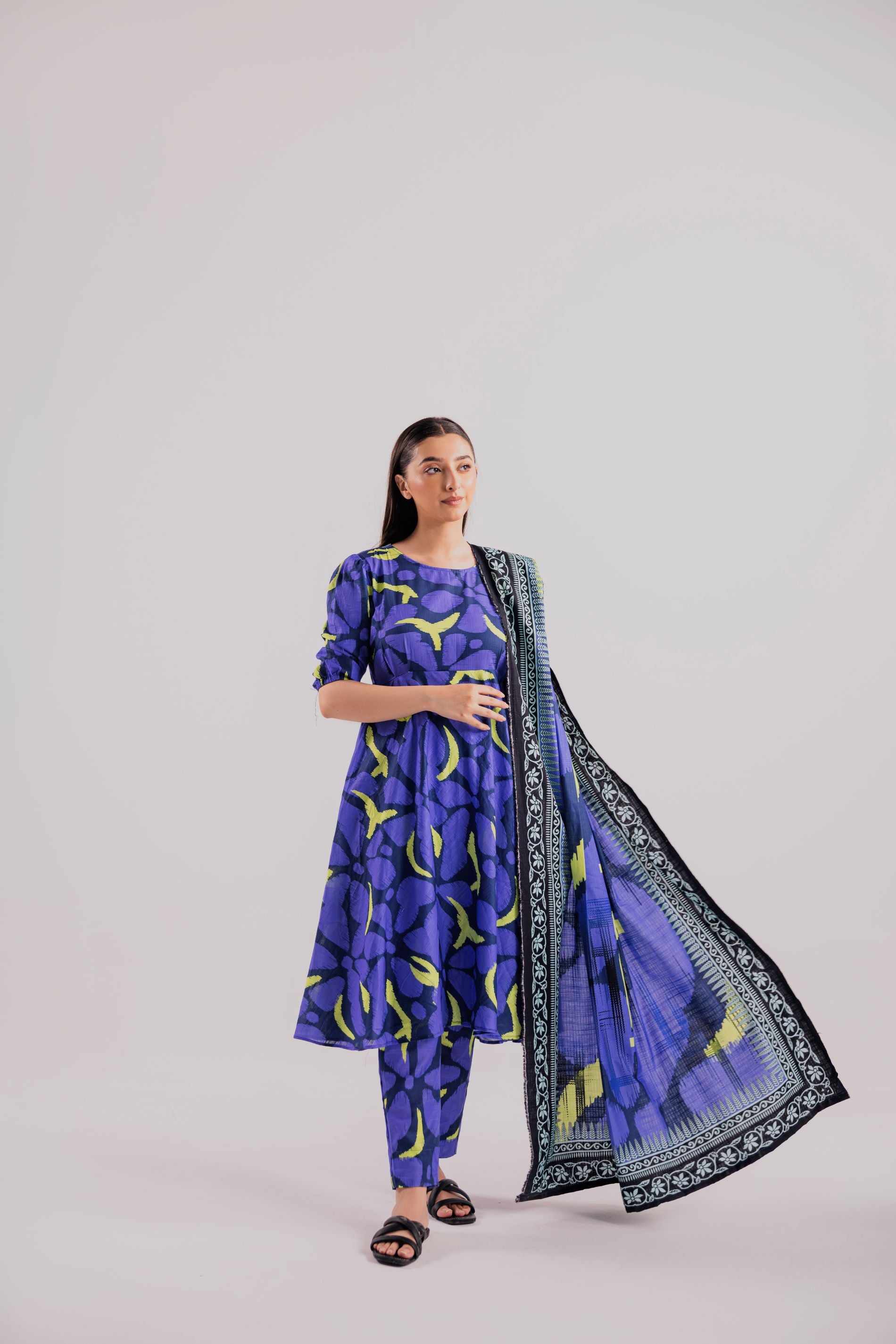 3 Piece Unstitched Printed Khaddar Suit (KWU24609)