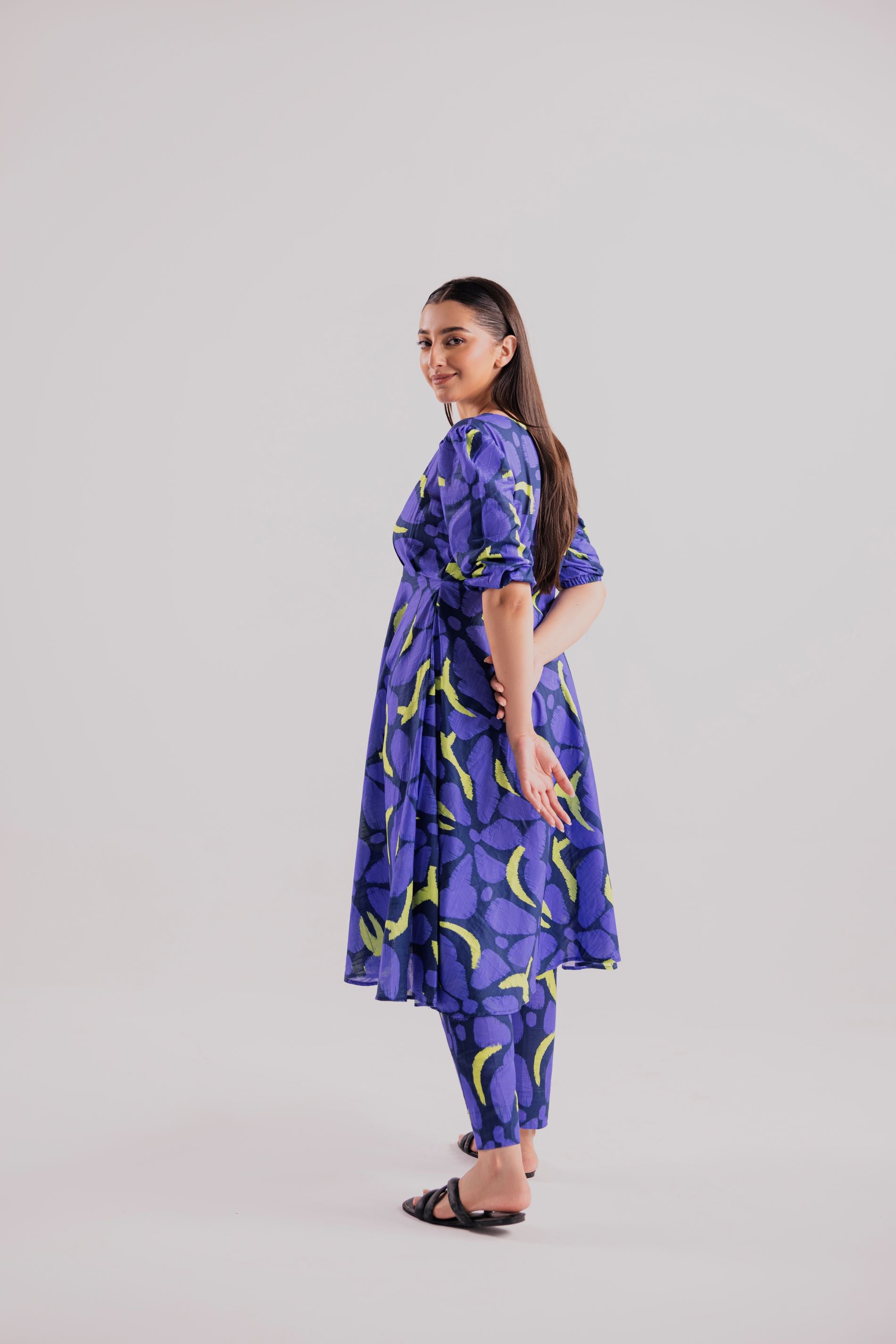 3 Piece Unstitched Printed Khaddar Suit (KWU24609)