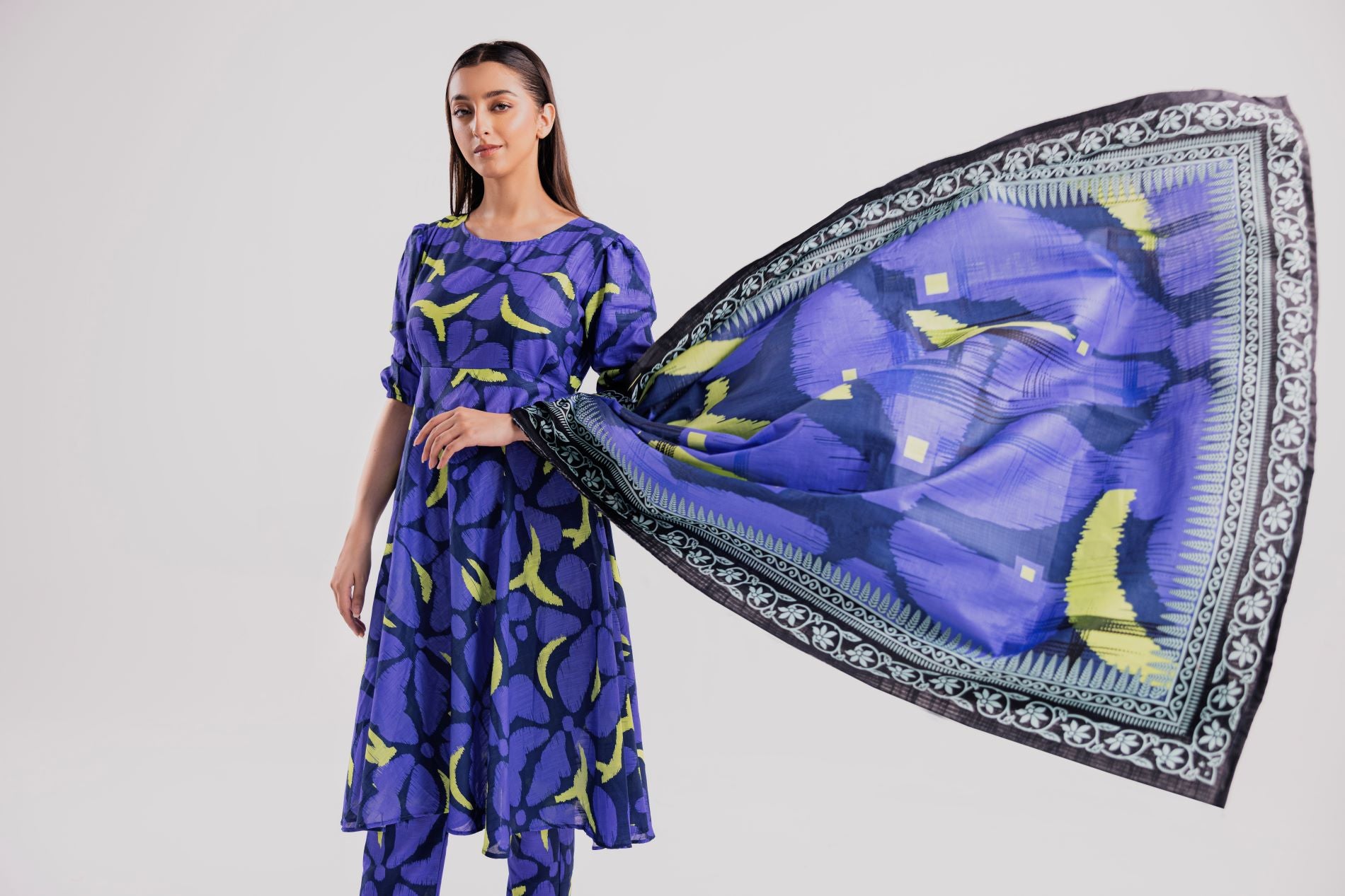 3 Piece Unstitched Printed Khaddar Suit (KWU24609)