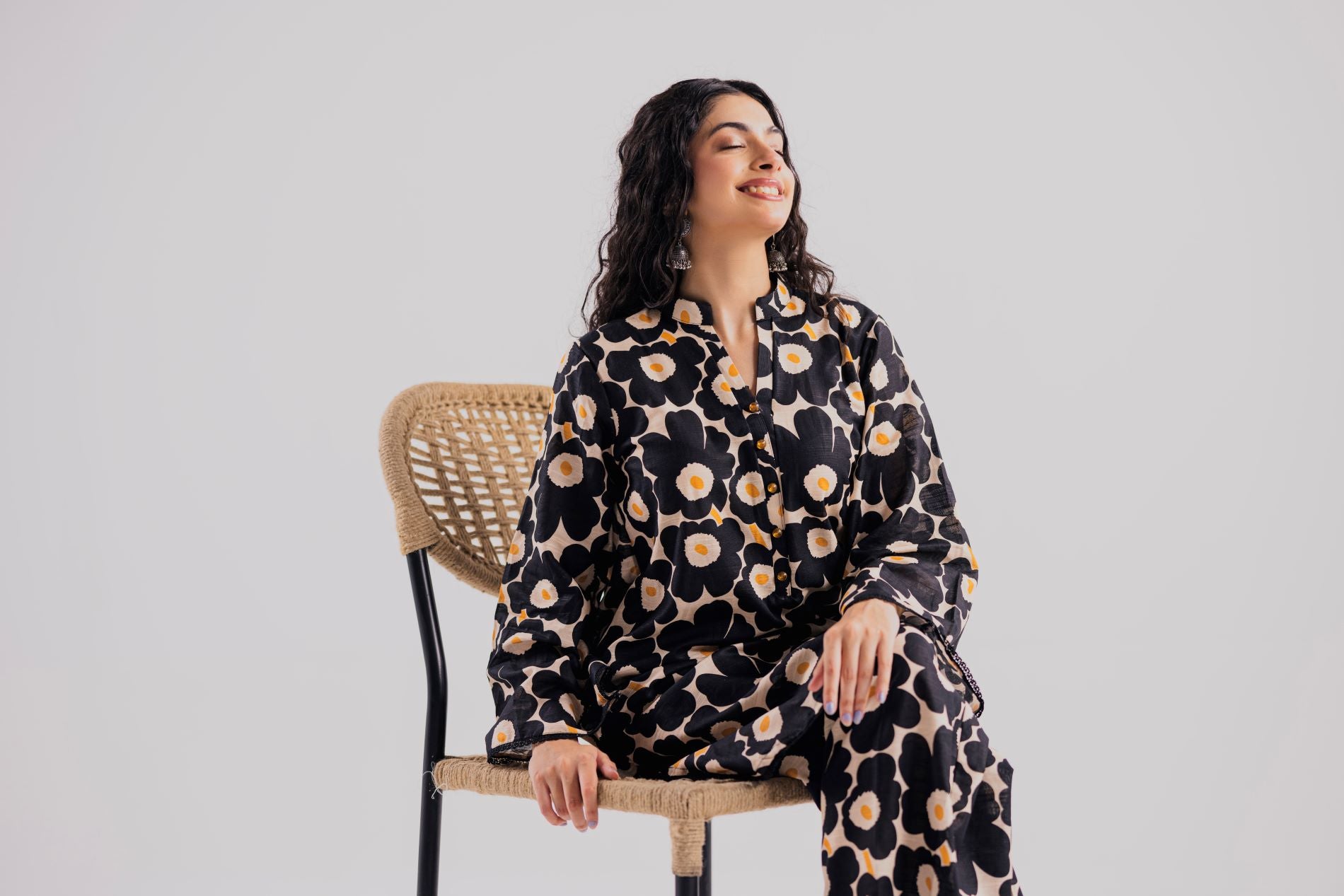 3 Piece Unstitched Printed Khaddar Suit (KWU24608)