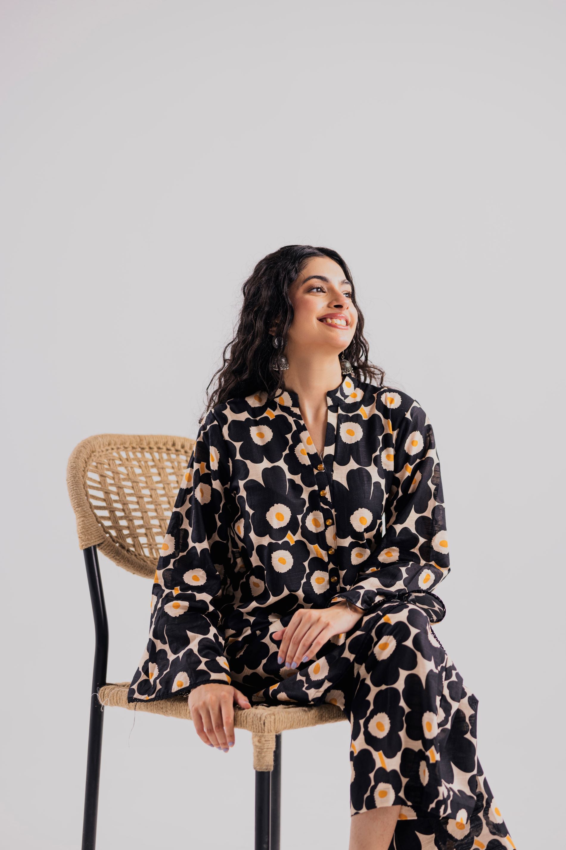 3 Piece Unstitched Printed Khaddar Suit (KWU24608)