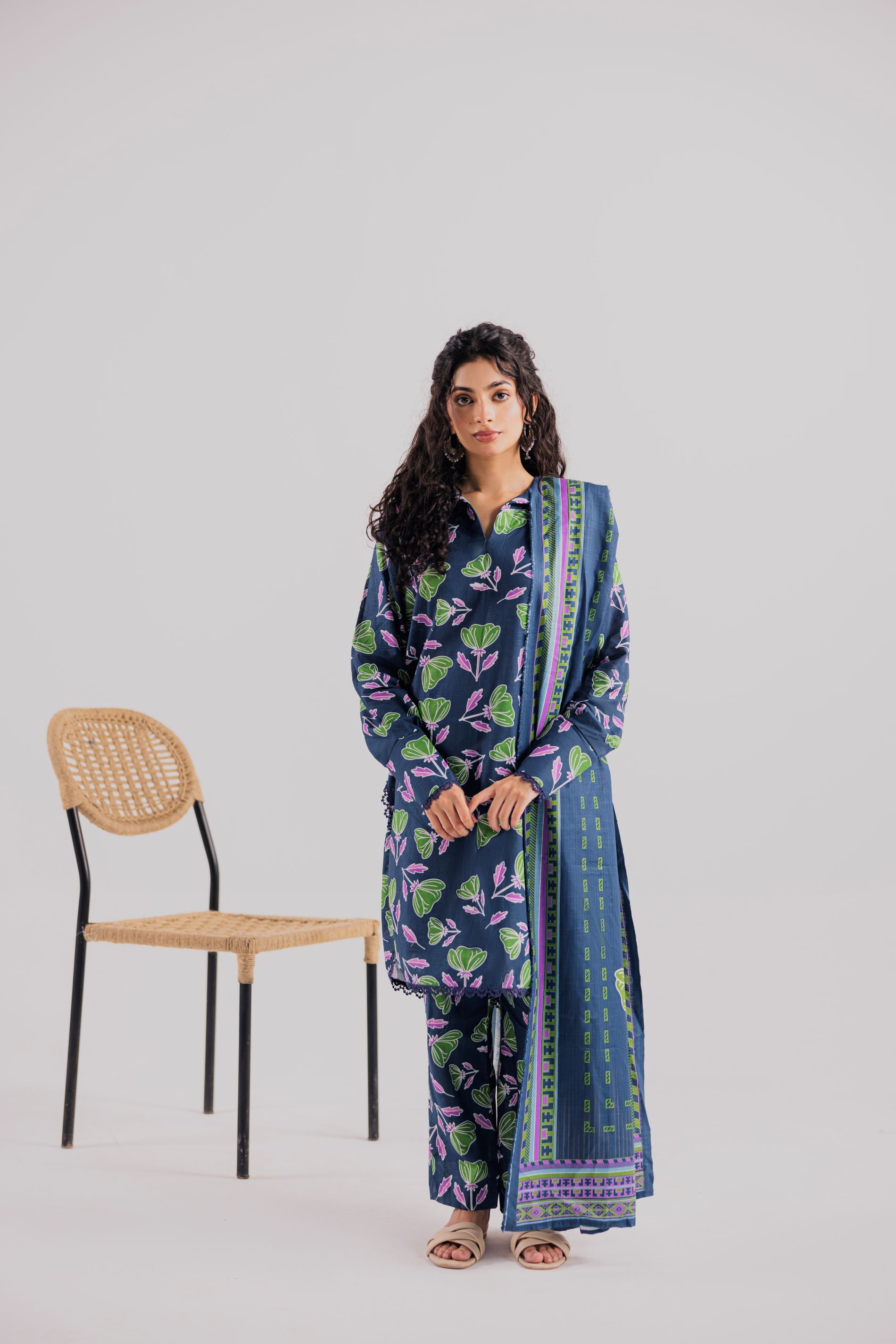 3 Piece Unstitched Printed Khaddar Suit (KWU24606)