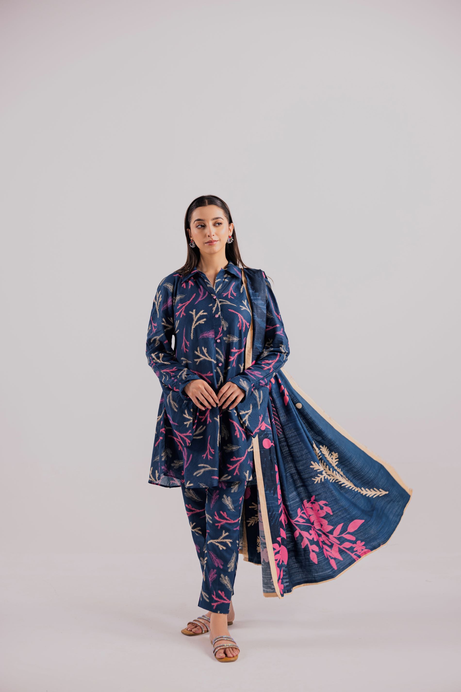 3 Piece Unstitched Printed Khaddar Suit (KWU24605)