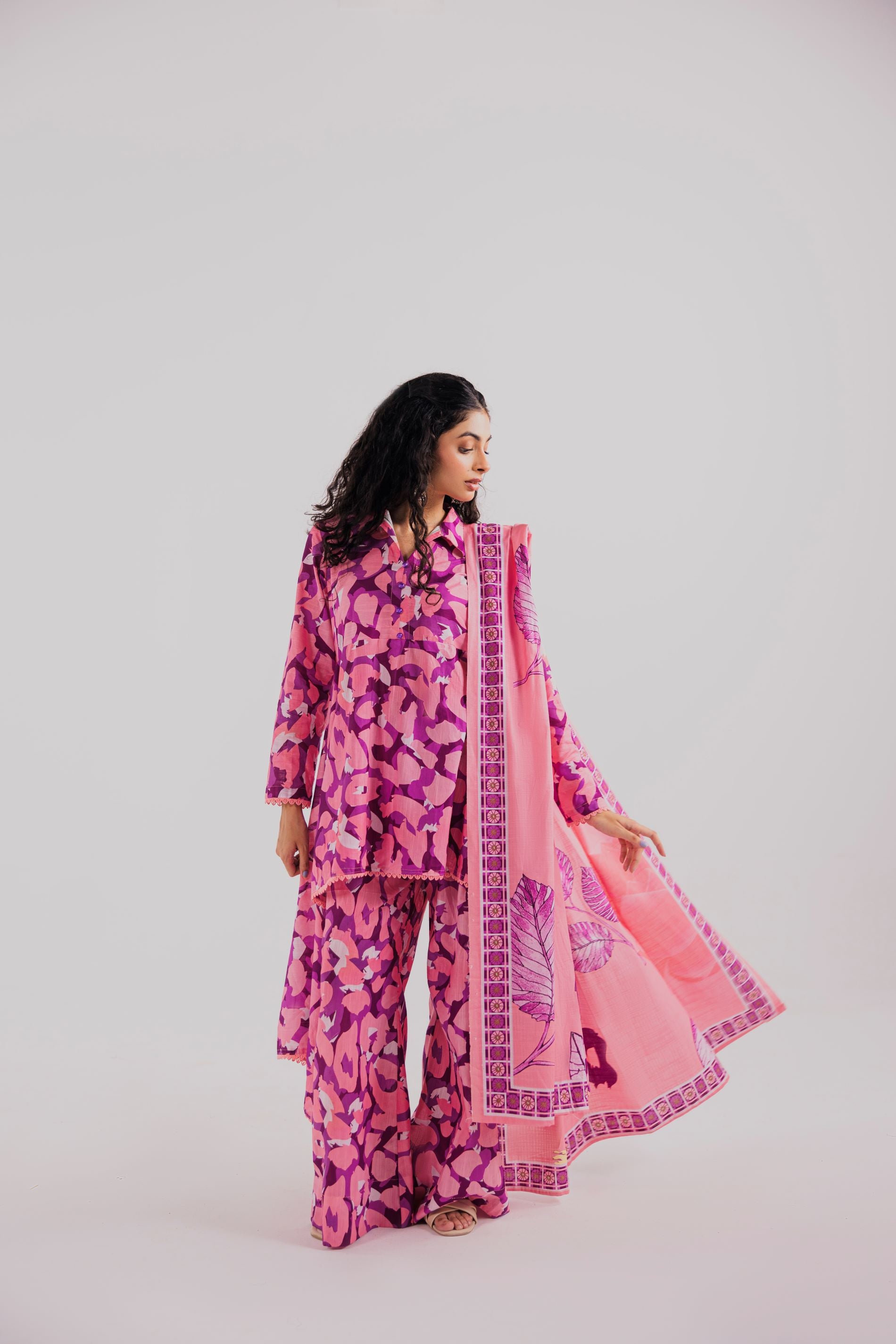 3 Piece Unstitched Printed Khaddar Suit (KWU24604)