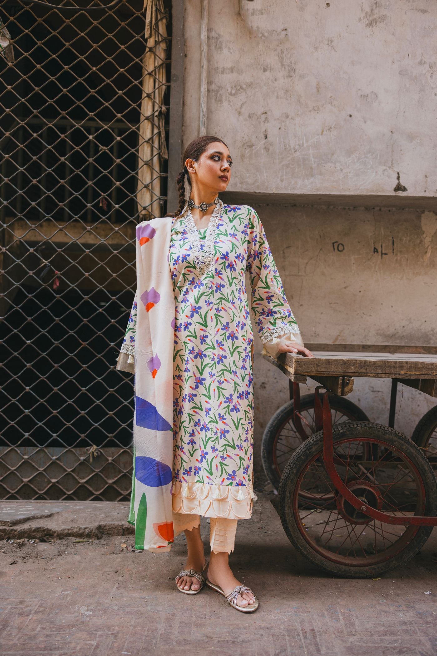 Premium 3 Piece Unstitched Digital Printed Lawn (KWU 25610)