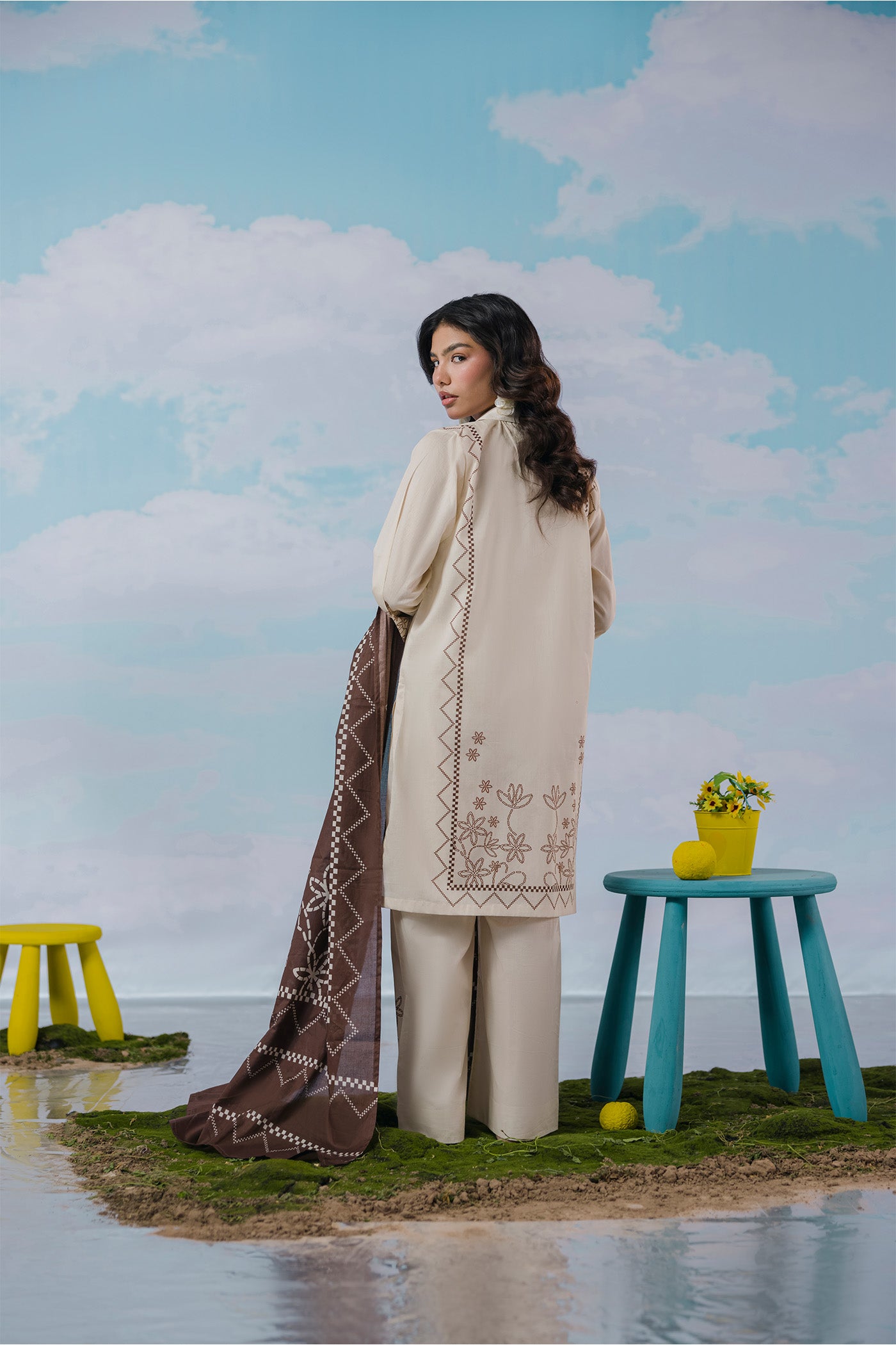 Premium 3 Piece Unstitched Digital Printed Lawn (Cocoa Lines)