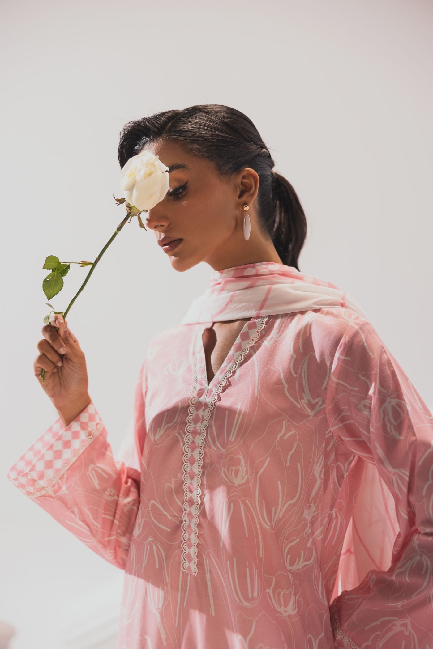 3 Piece Unstitched Printed Lawn Suit (Şirin)