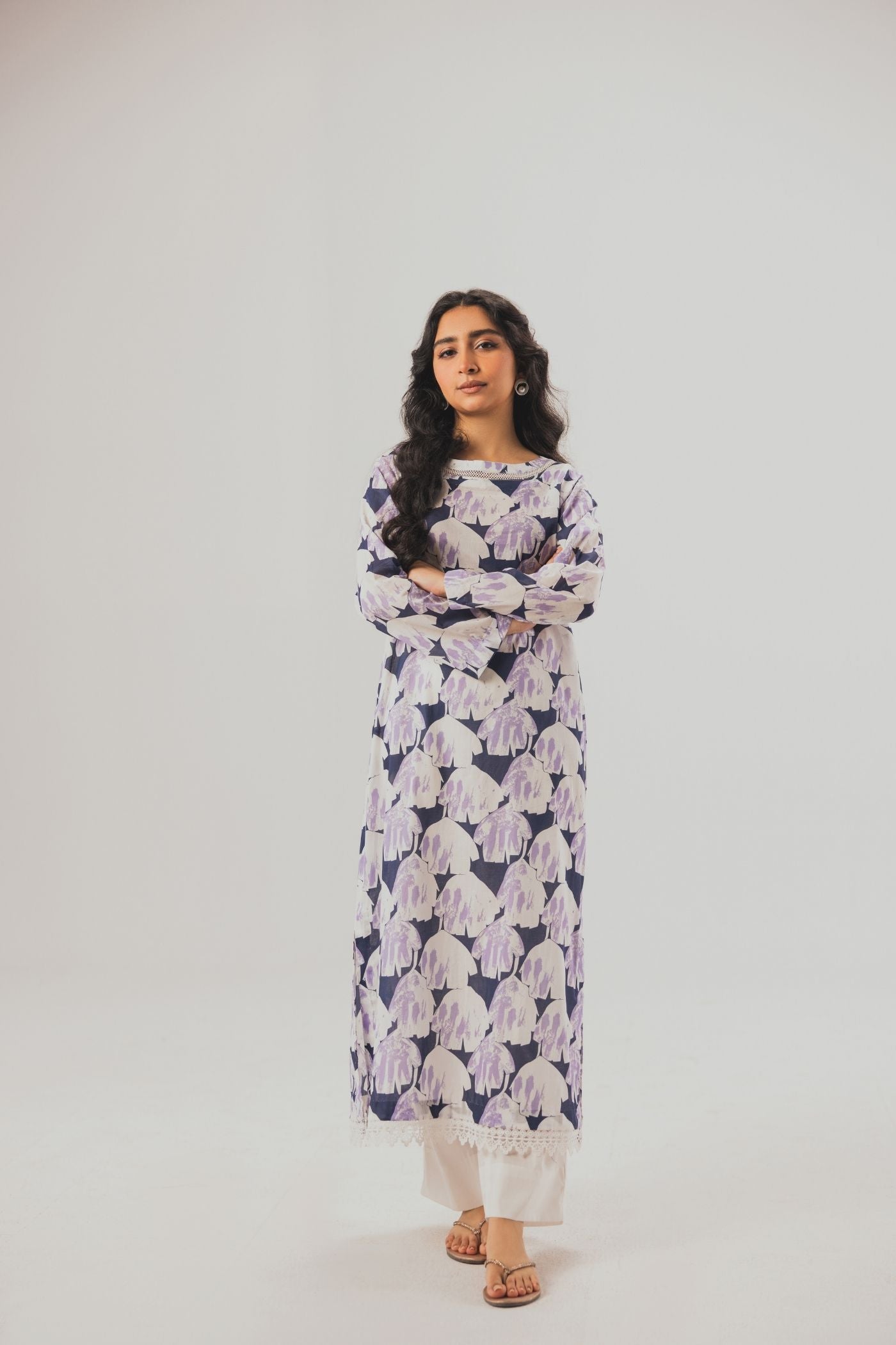 Premium Digital Printed Lawn Fabric (Sprayed Flowers)