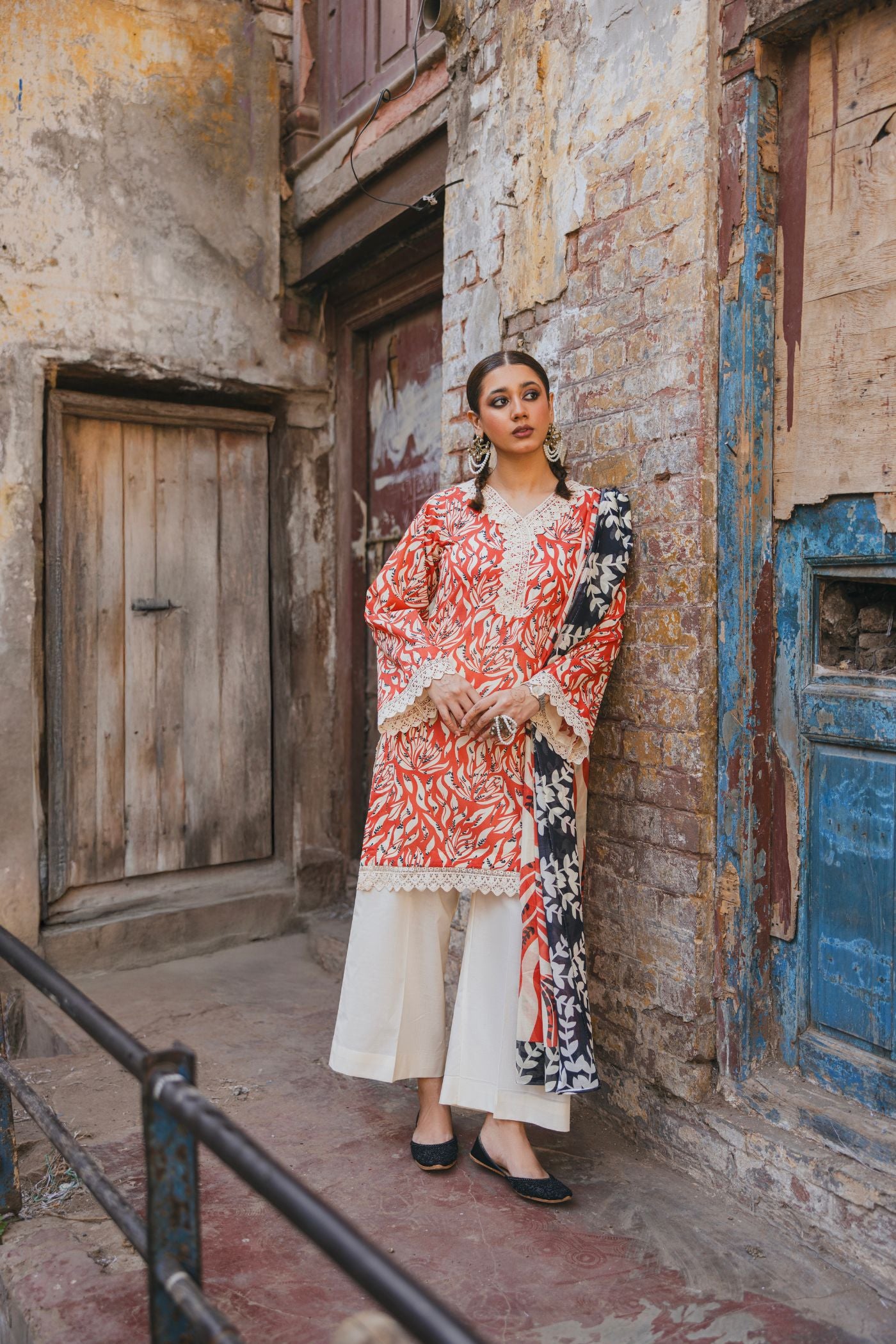 Premium 3 Piece Unstitched Digital Printed Lawn (KWU 25607)