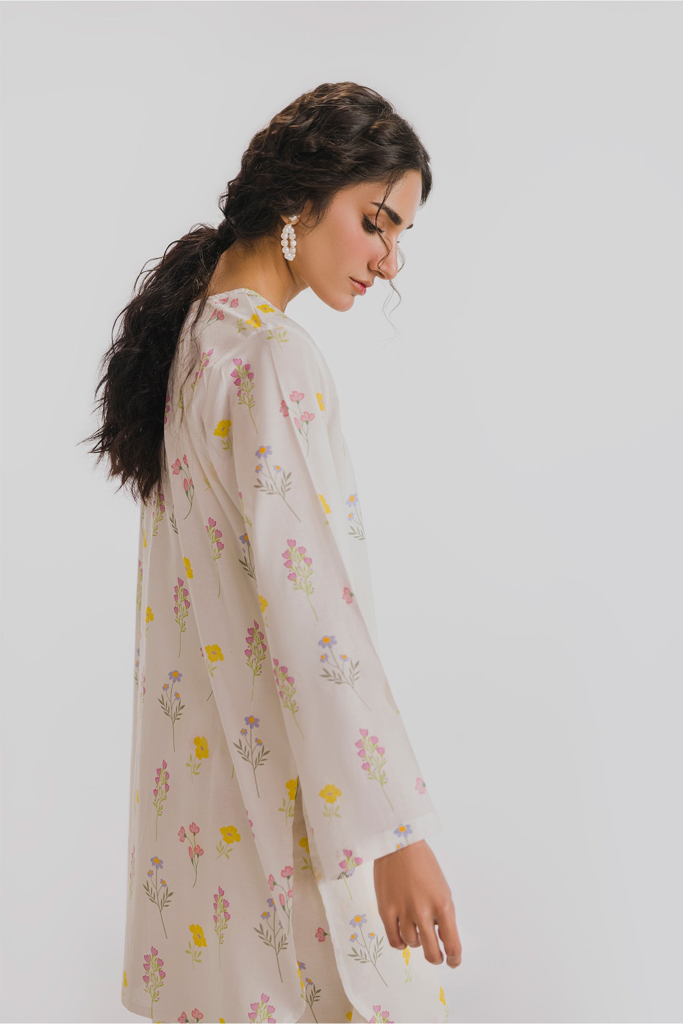 Premium 2 Piece Unstitched Digital Printed Lawn (Minimial Blossom)