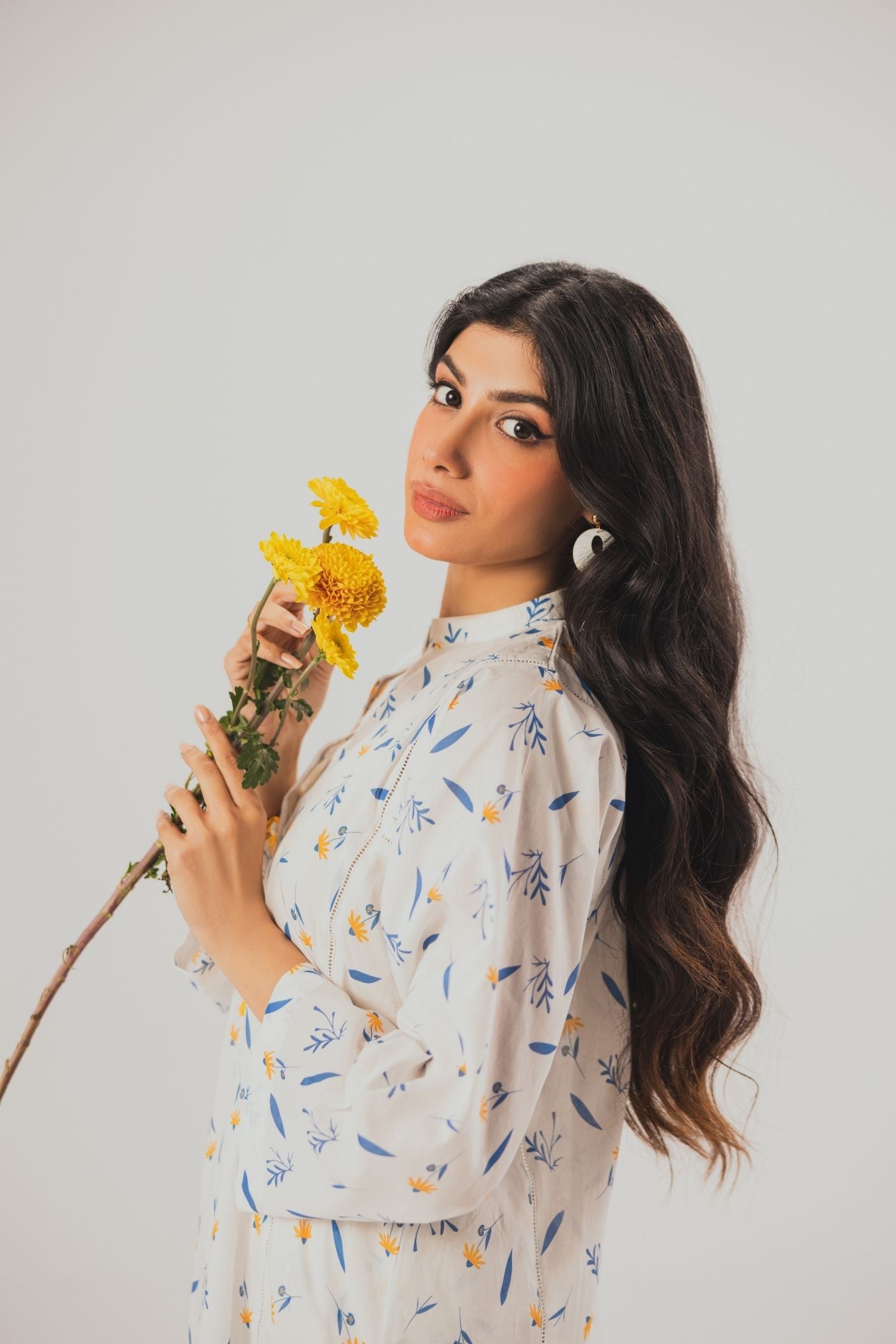 Premium Digital Printed Lawn Fabric (Minimalist)