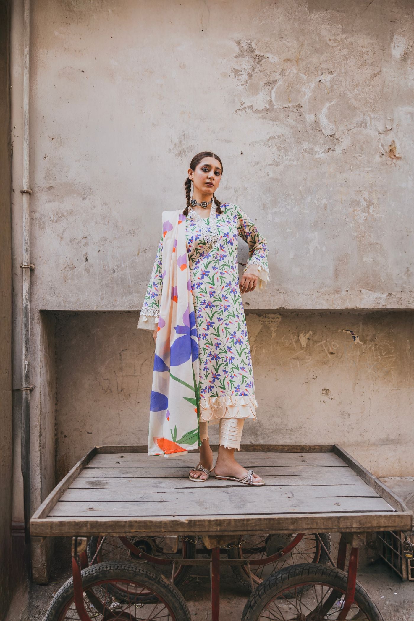Premium 3 Piece Unstitched Digital Printed Lawn (KWU 25610)