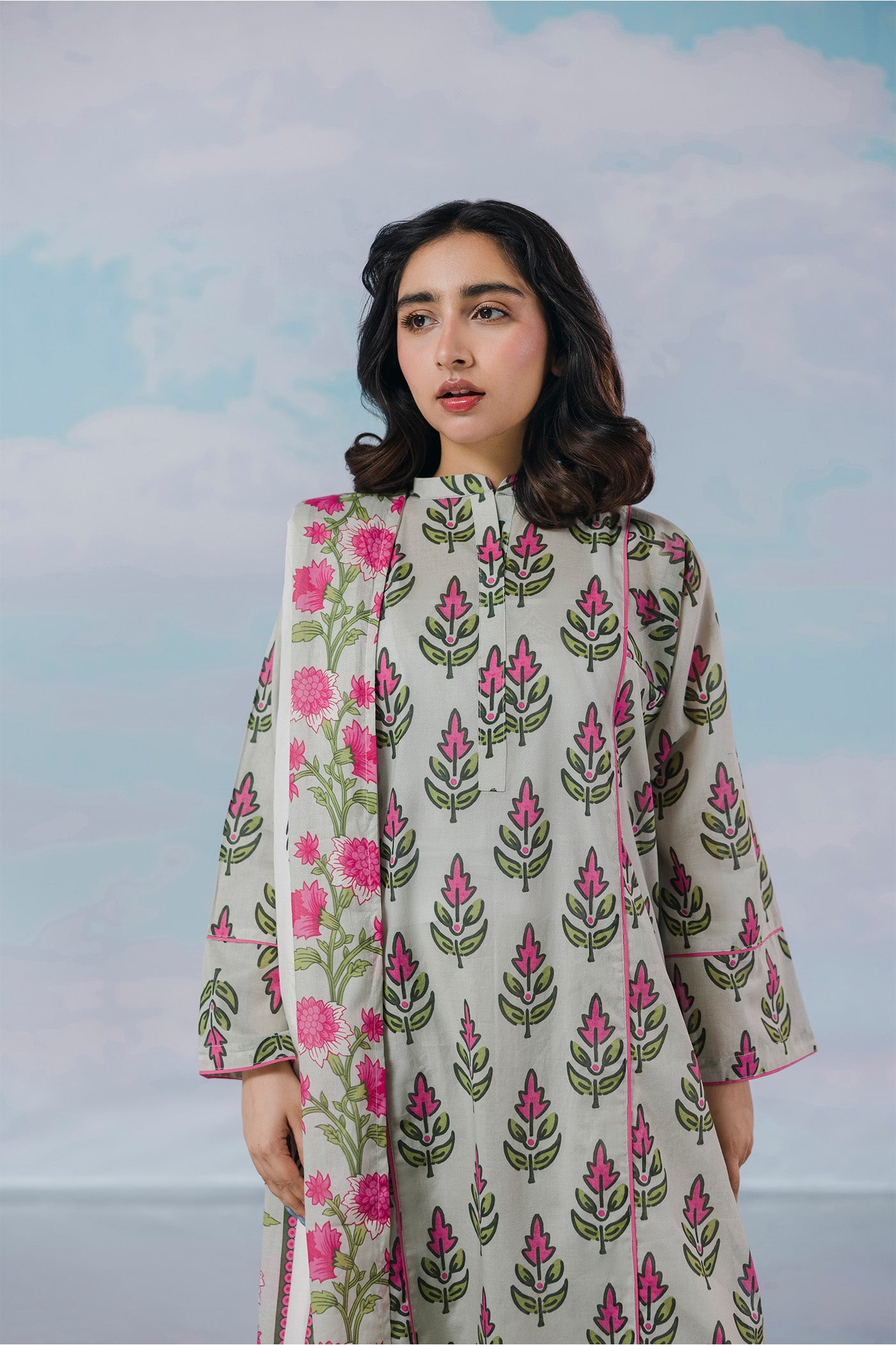 Premium 3 Piece Unstitched Digital Printed Lawn (That Mughal Set)
