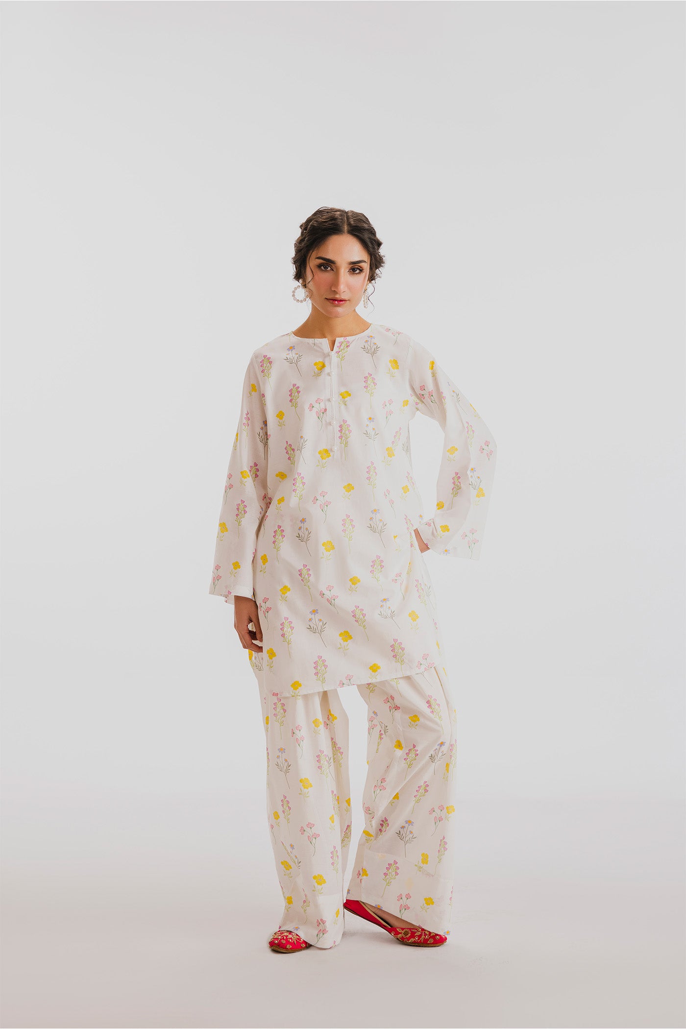 Premium 2 Piece Unstitched Digital Printed Lawn (Minimial Blossom)