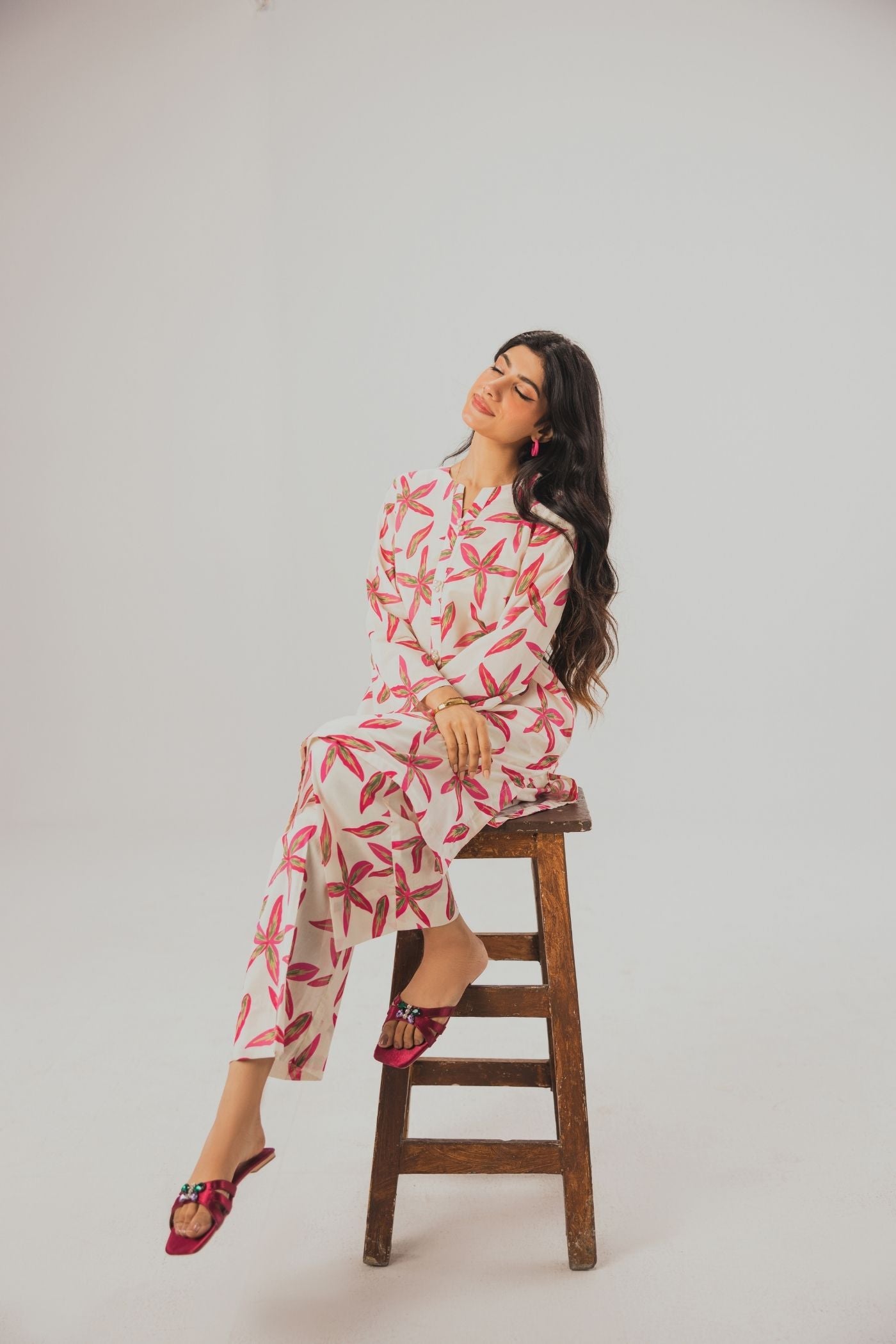 Premium Digital Printed Lawn Fabric (Radiant Bloom)