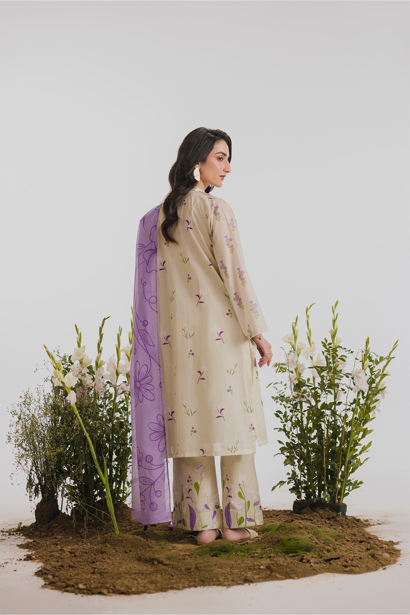 Premium 3 Piece Unstitched Digital Printed Lawn (Solo Bloom Theory)