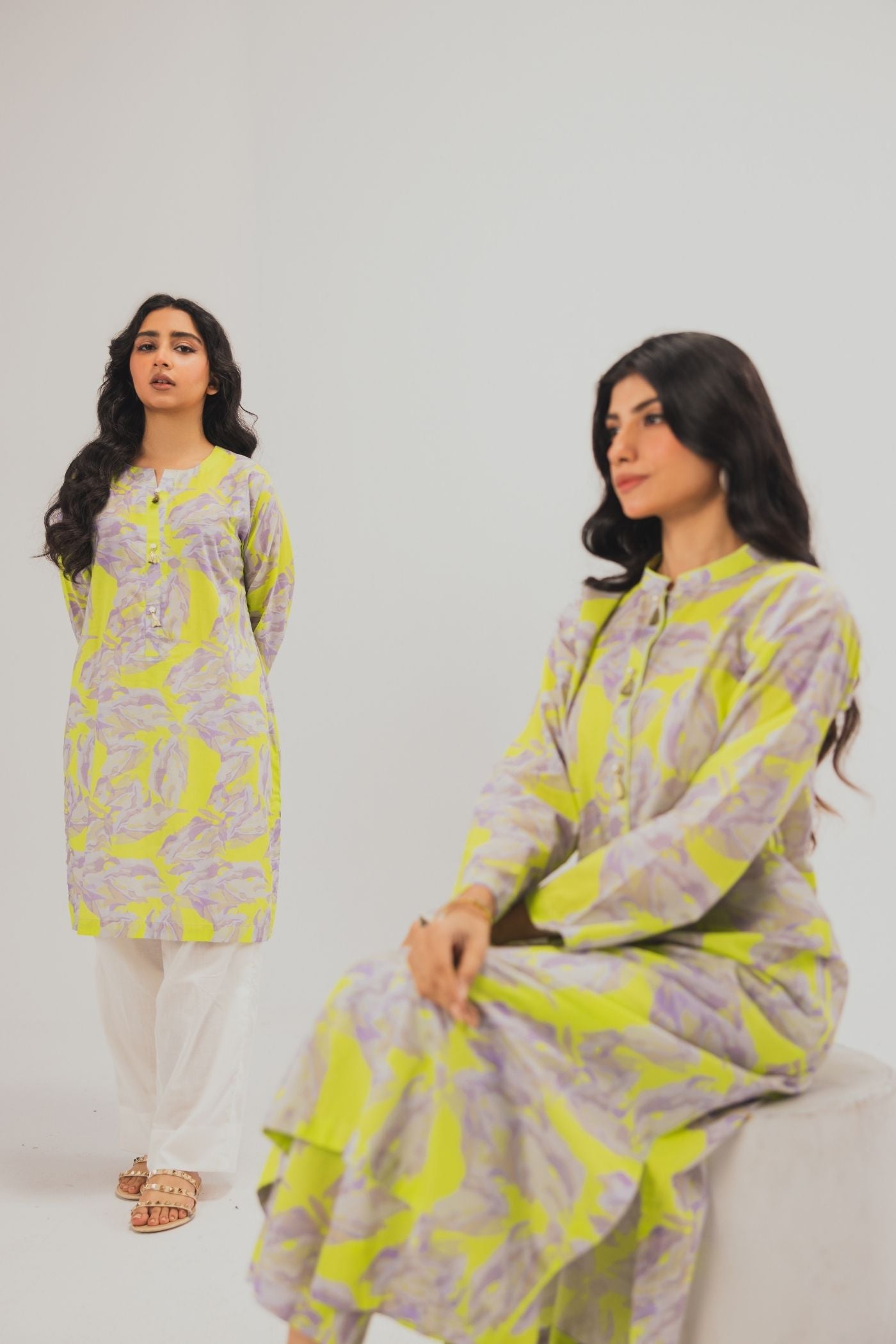 Premium Digital Printed Lawn Fabric (Lavender Splash)