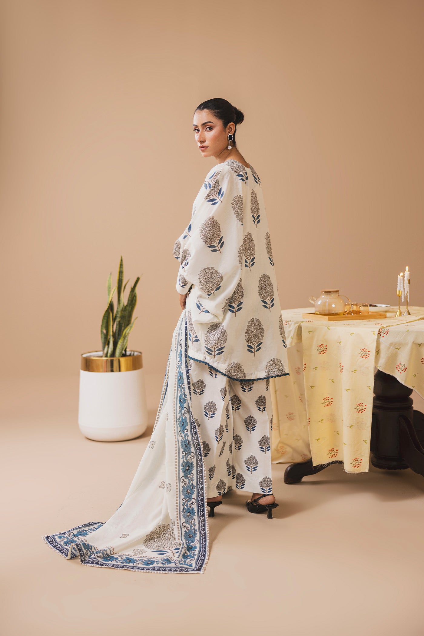 3 Piece Unstitched Printed Lawn Suit (Flat White)