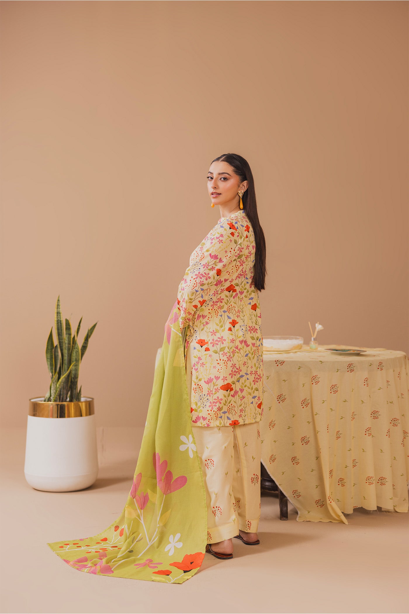 3 Piece Unstitched Printed Lawn Suit (Mazagran)