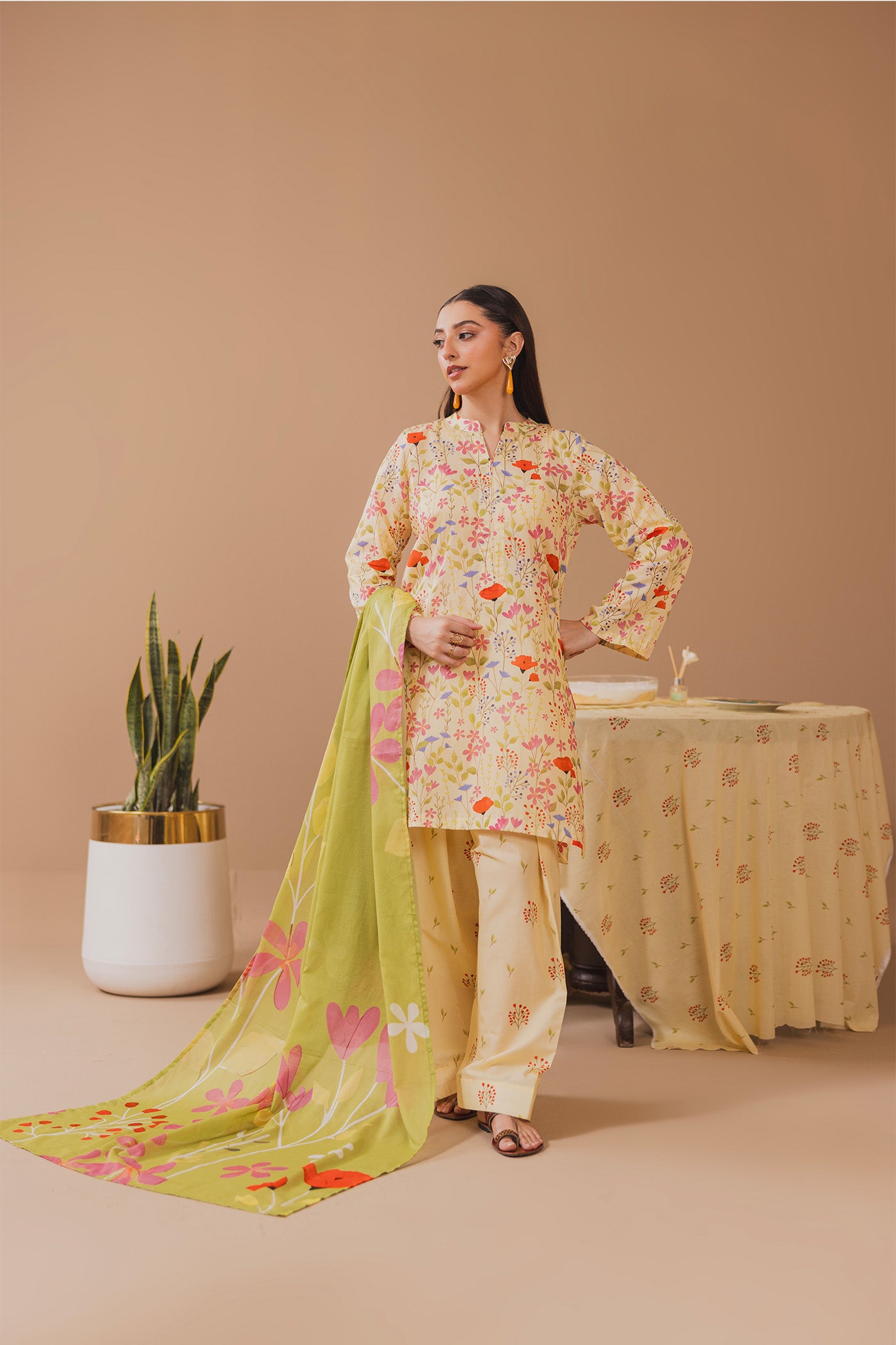 3 Piece Unstitched Printed Lawn Suit (Mazagran)