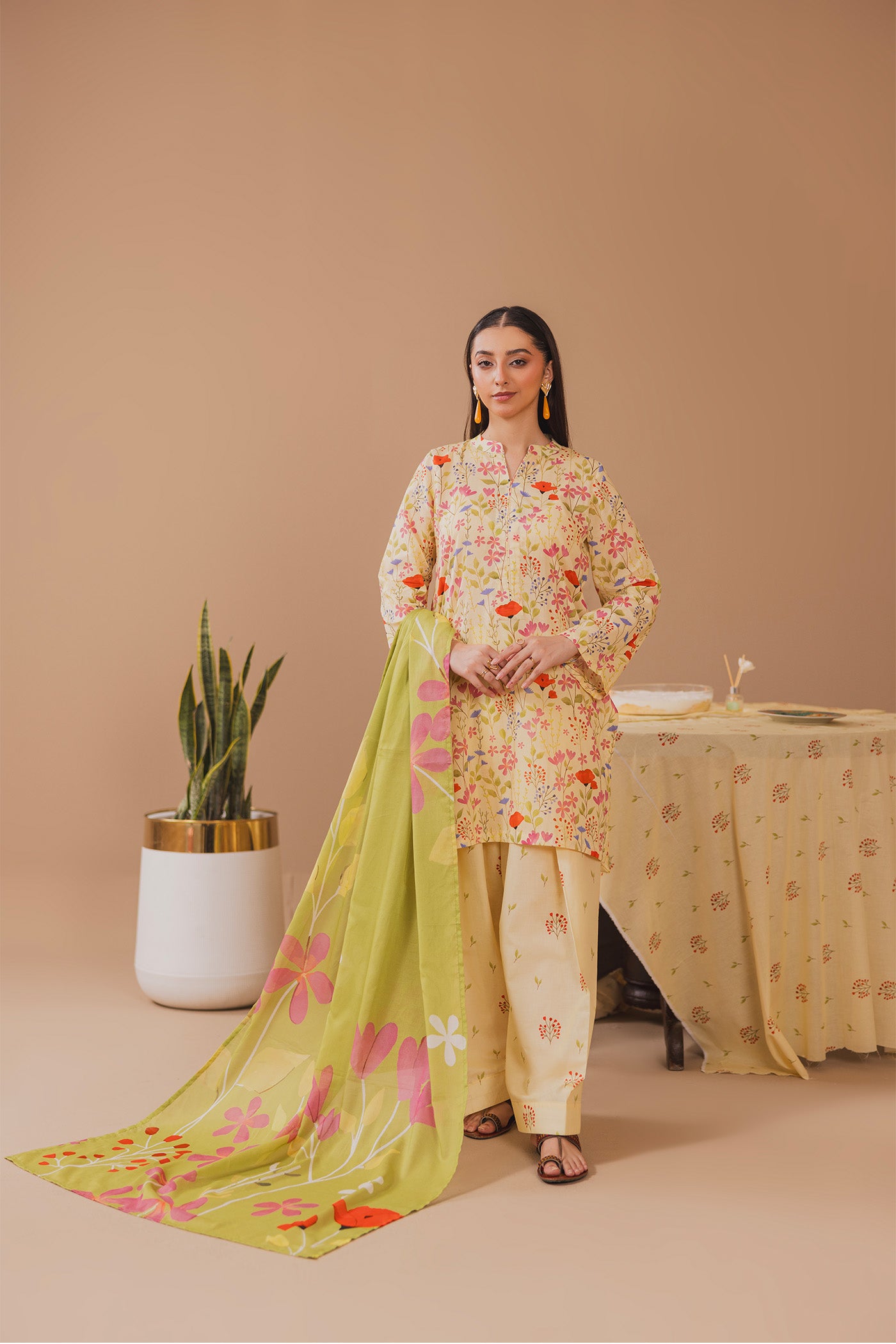 3 Piece Unstitched Printed Lawn Suit (Mazagran)