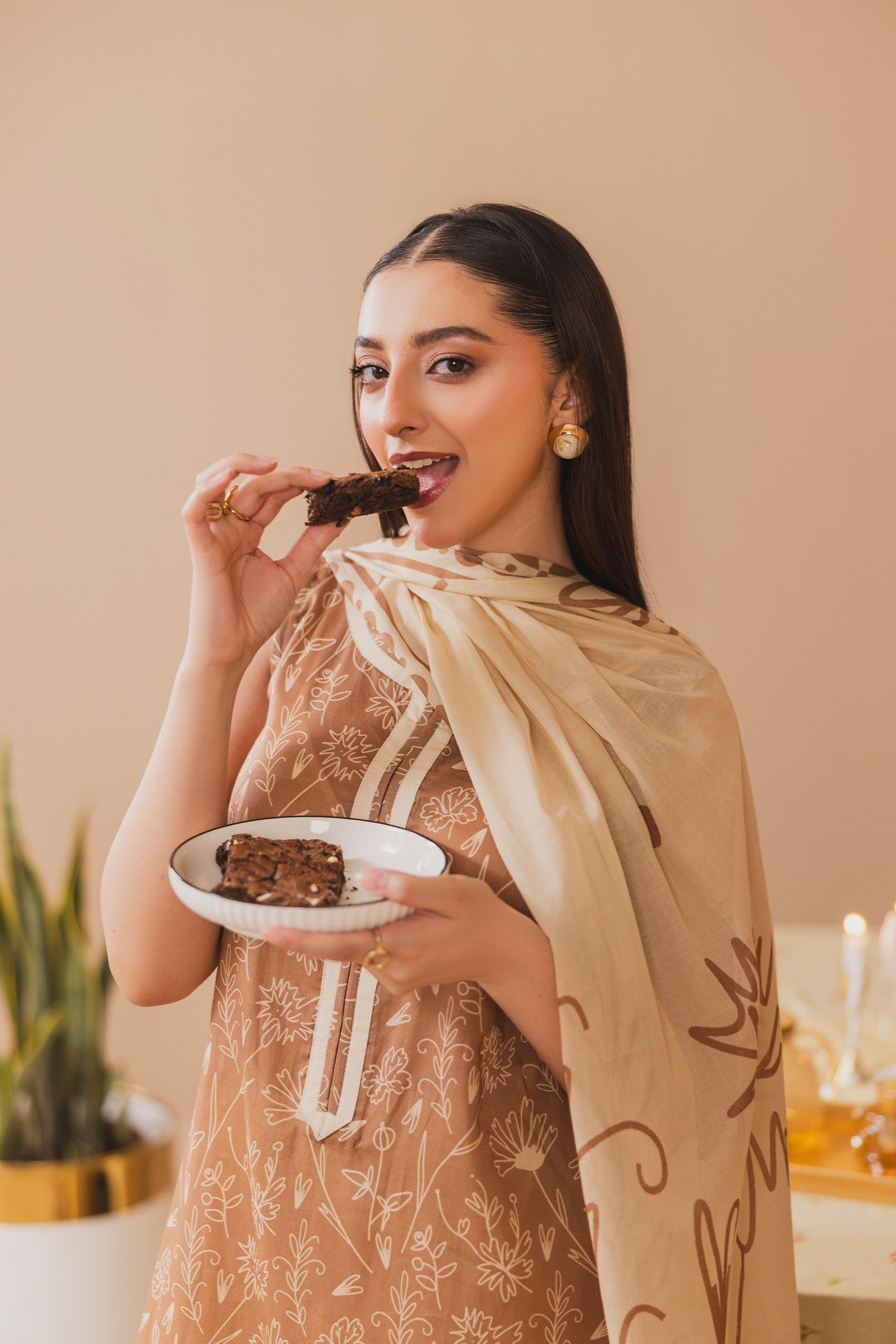 3 Piece Unstitched Printed Lawn Suit (Mocha Mousse)