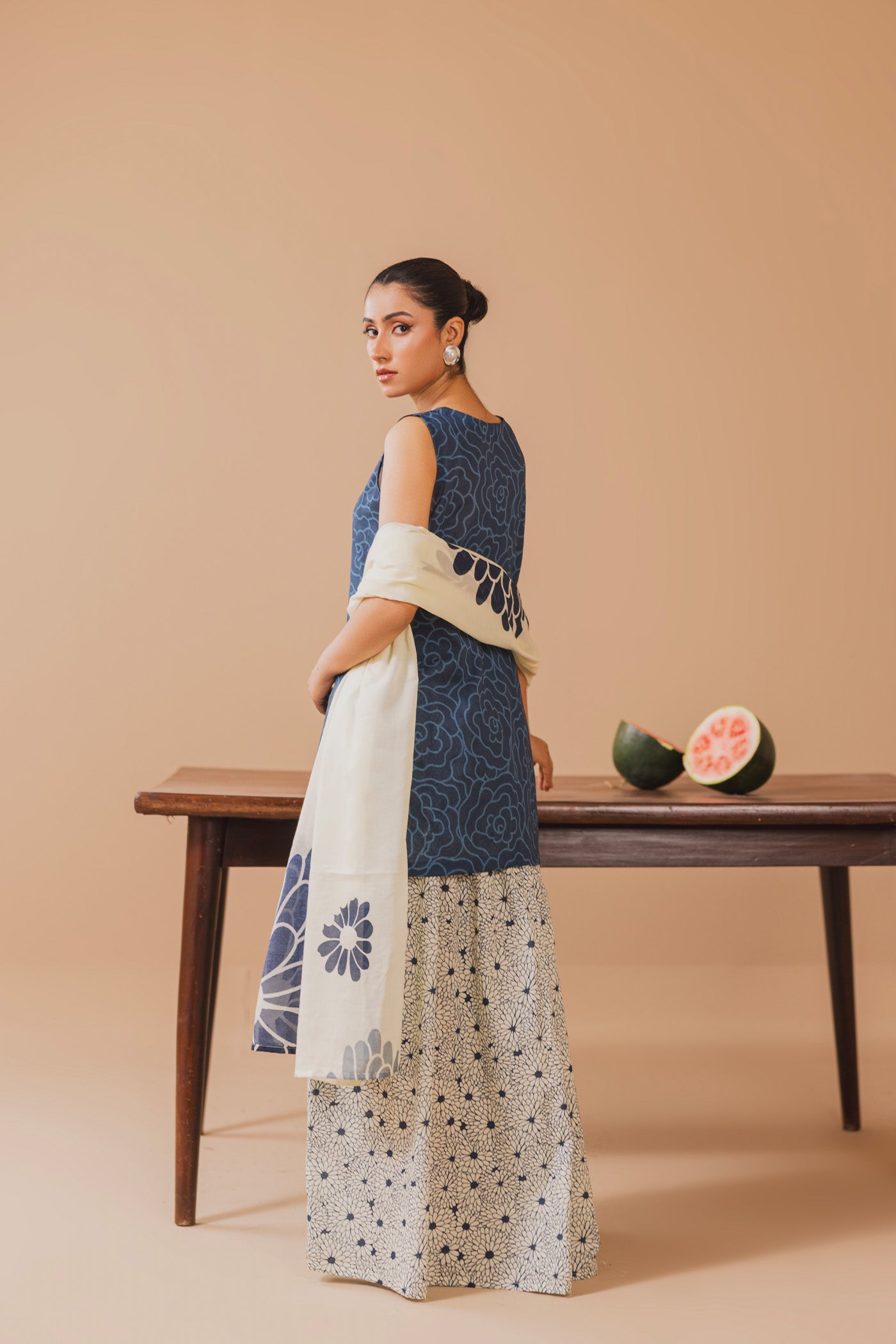 3 Piece Unstitched Printed Lawn Suit (Robusta)