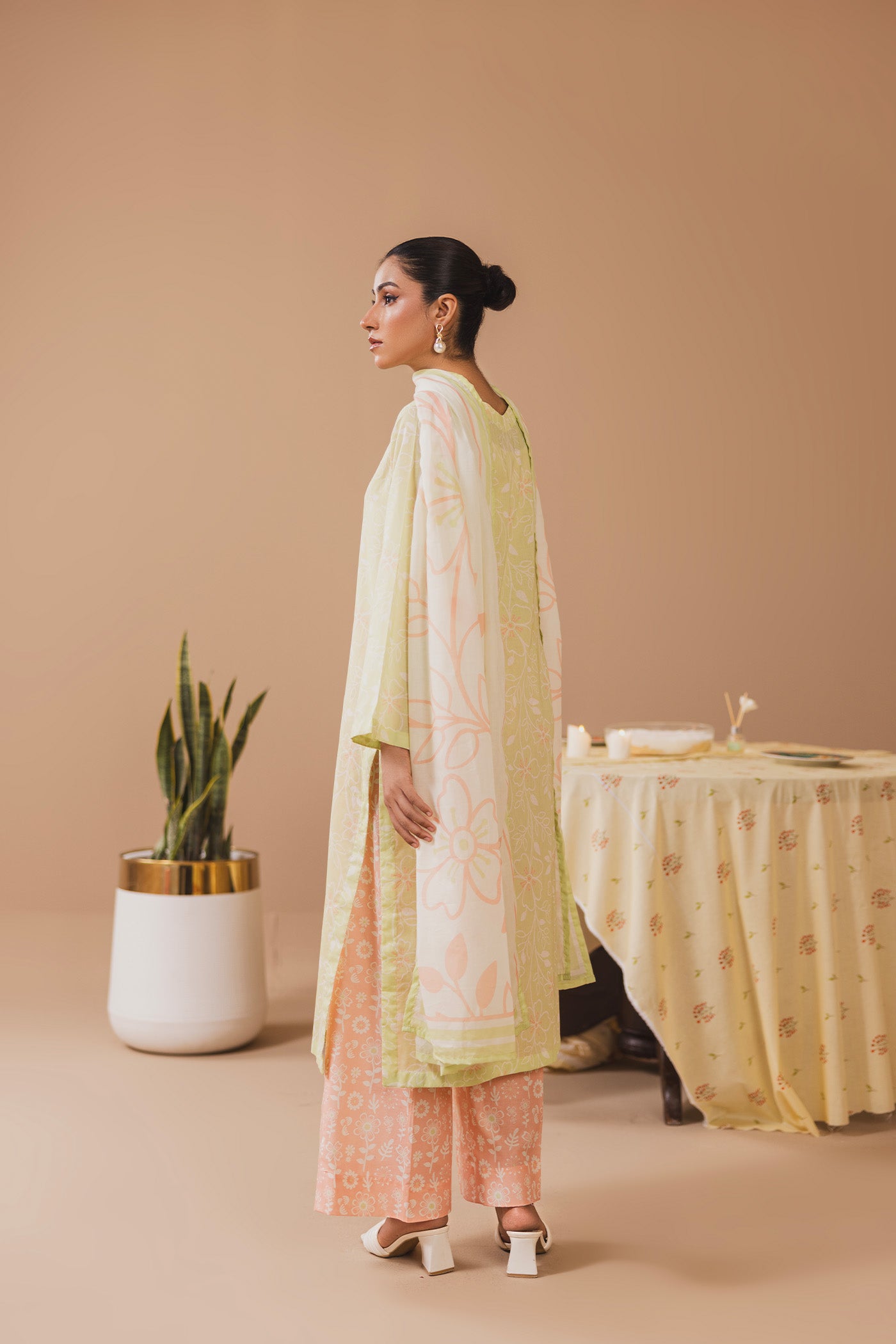 3 Piece Unstitched Printed Lawn Suit (Strawberry Matcha)