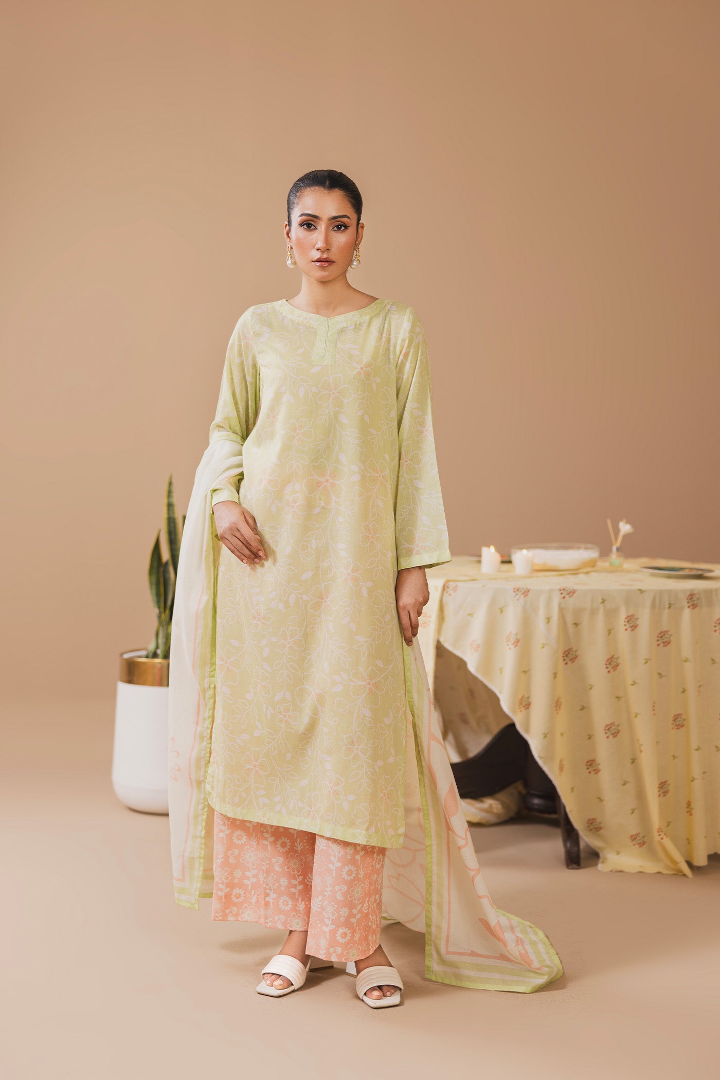 3 Piece Unstitched Printed Lawn Suit (Strawberry Matcha)