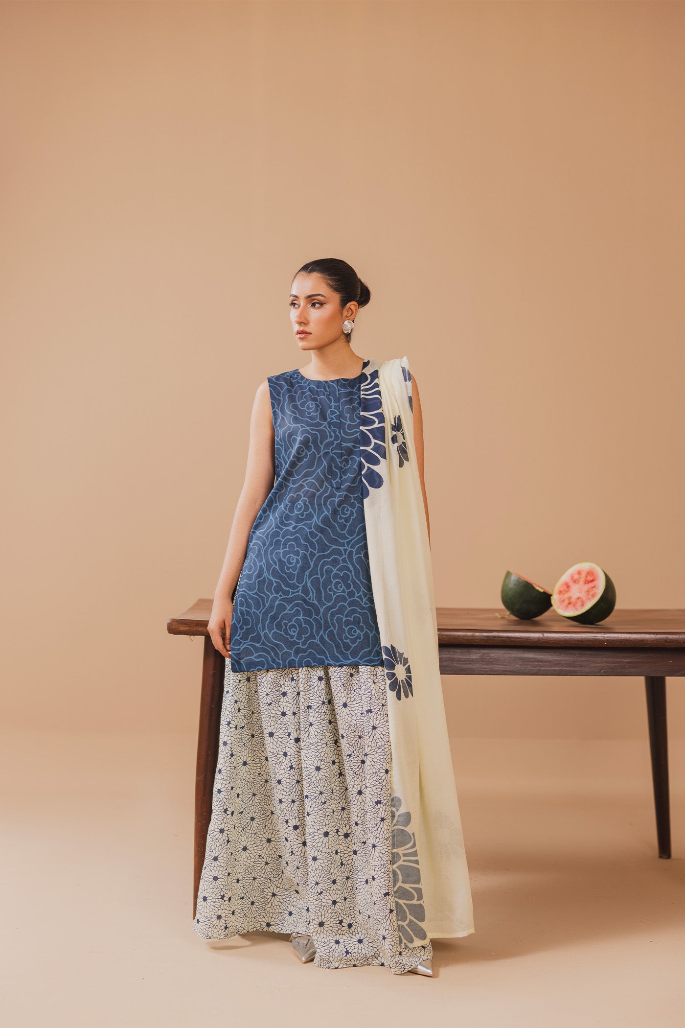 3 Piece Unstitched Printed Lawn Suit (Robusta)