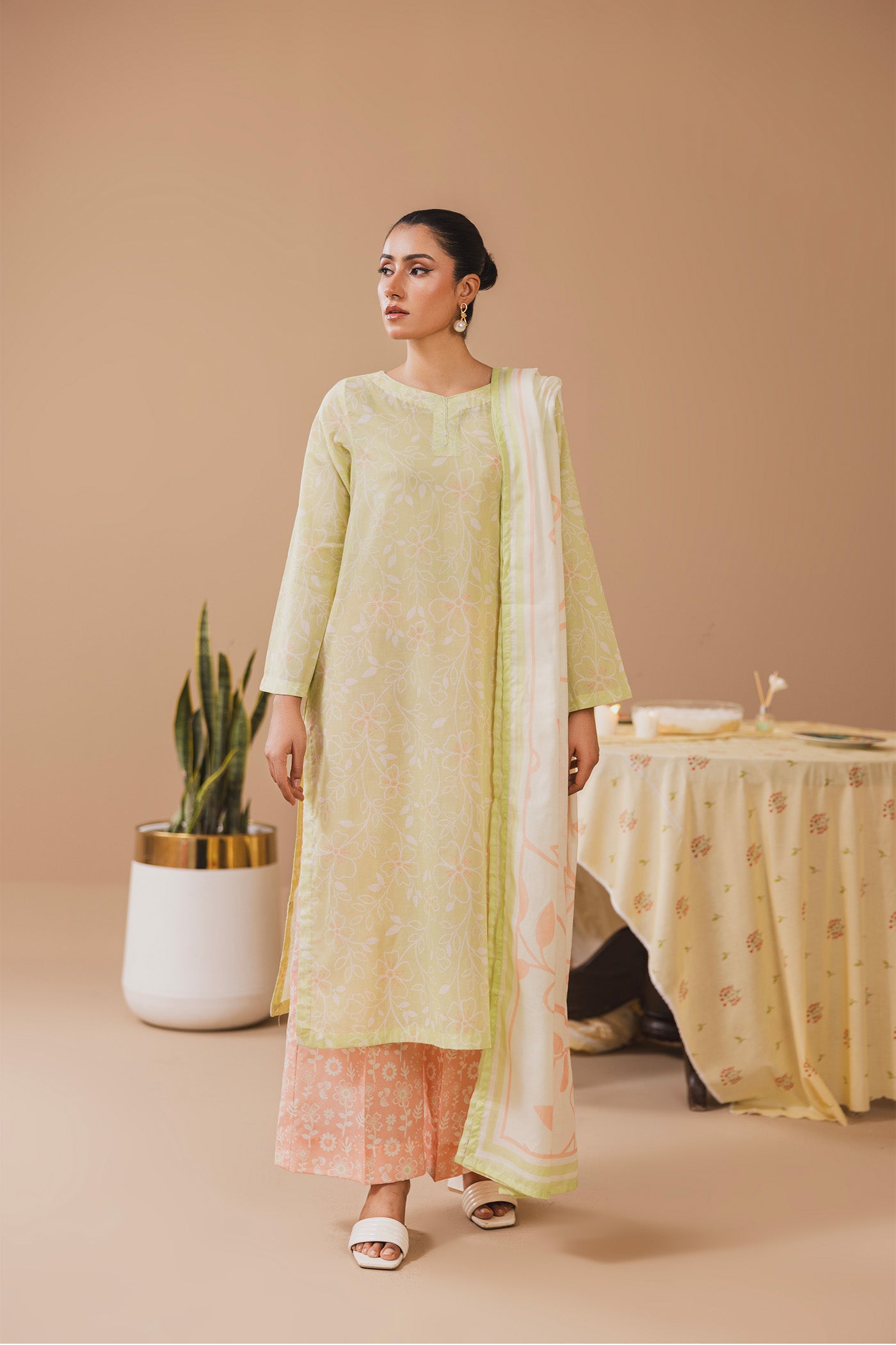 3 Piece Unstitched Printed Lawn Suit (Strawberry Matcha)