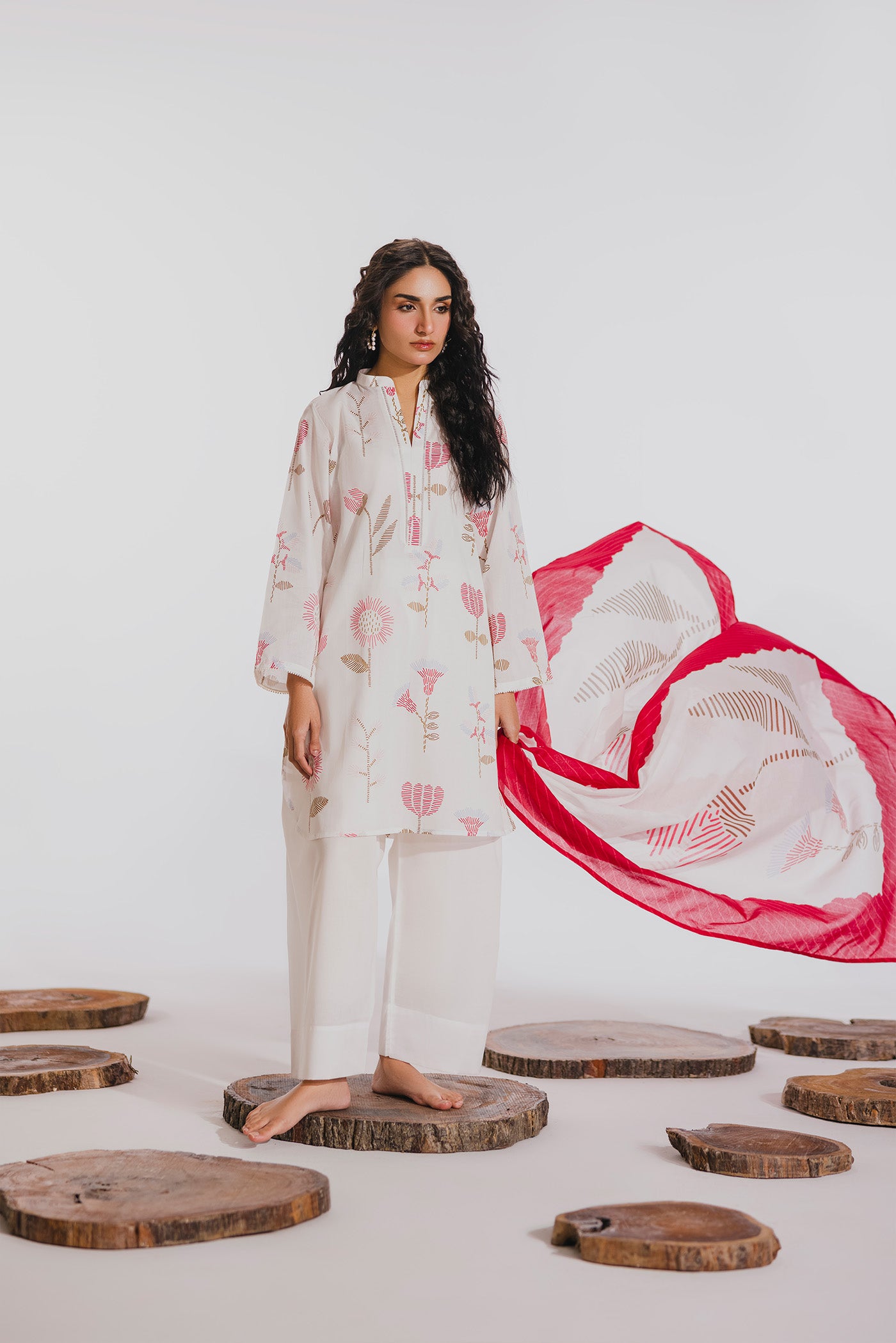 Premium 3 Piece Unstitched Digital Printed Lawn (Daisy Tale)