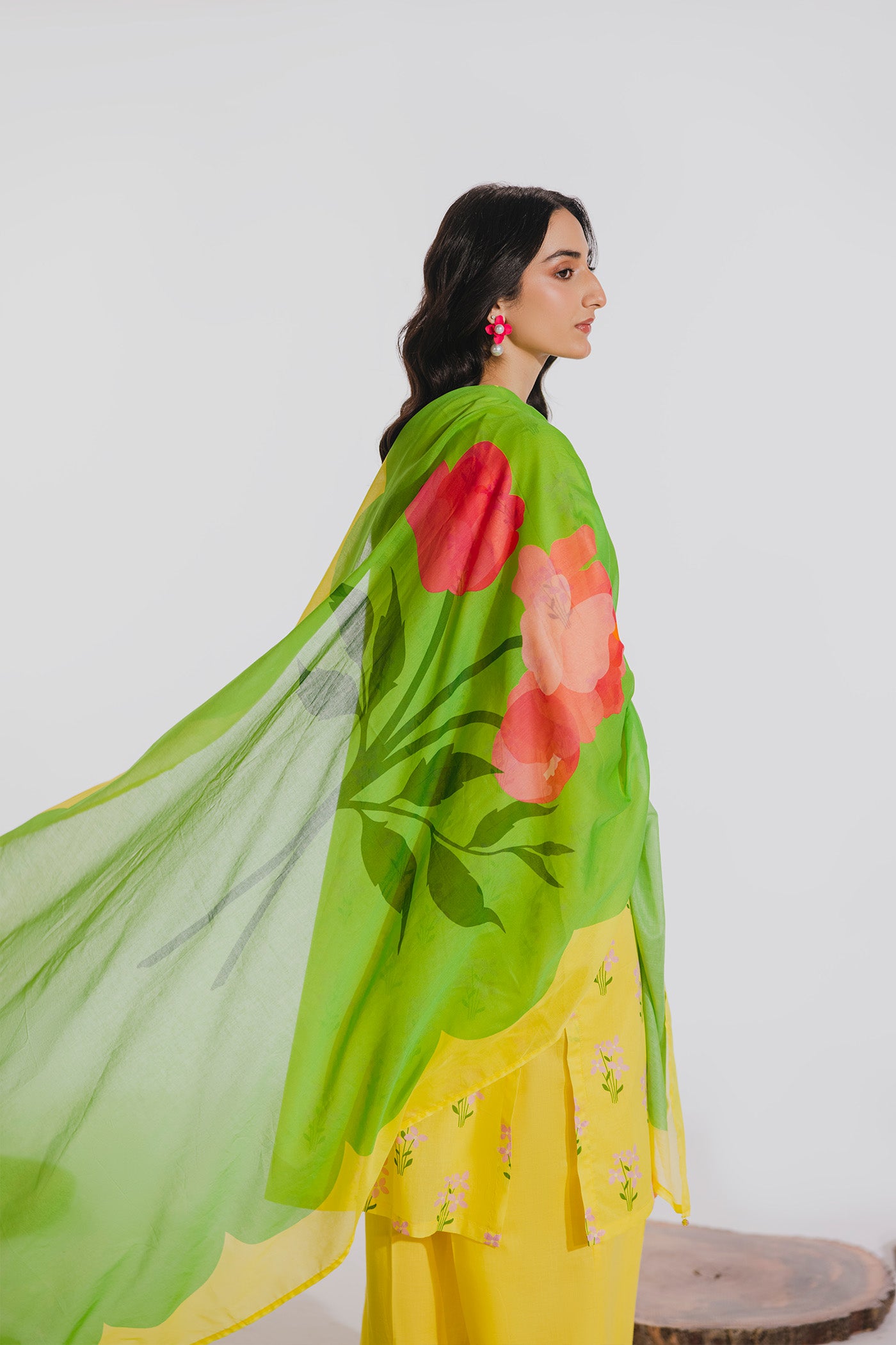 Premium 3 Piece Unstitched Digital Printed Lawn (Lazy Bloom)