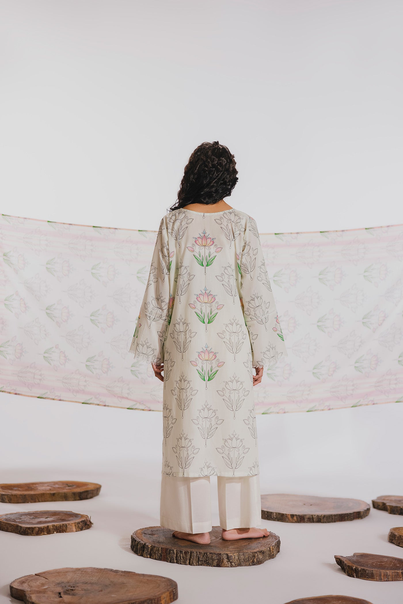 Premium 3 Piece Unstitched Digital Printed Lawn (Painted In Petals)