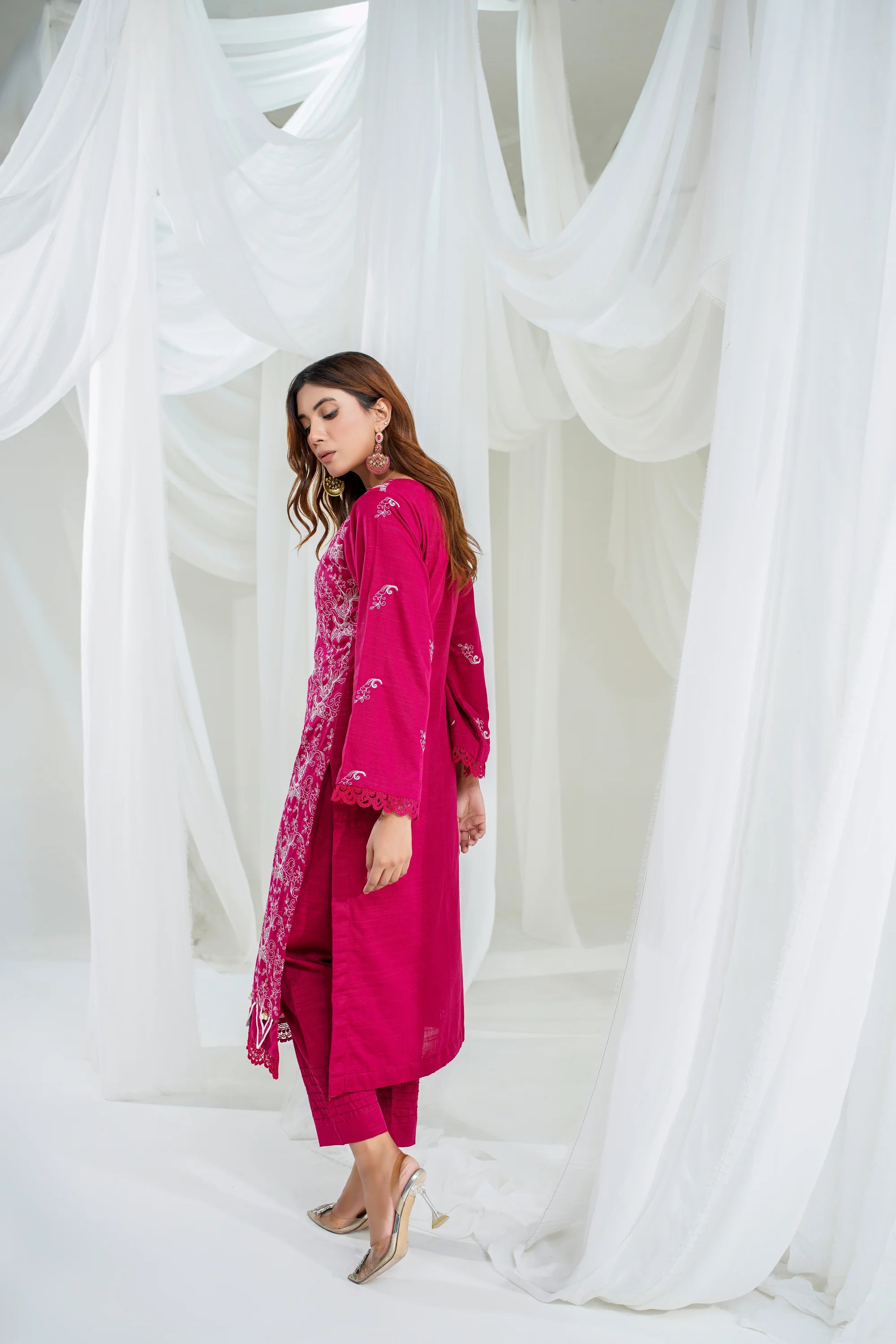 2 Piece Unstitched Embroidered Khaddar Suit (KWU24F402)