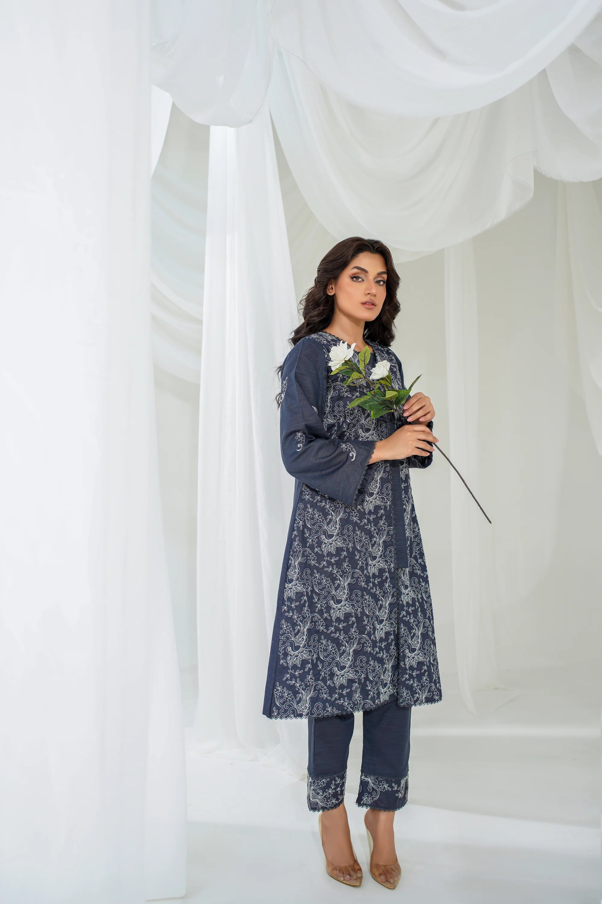 2 Piece Unstitched Embroidered Khaddar Suit (KWU24F403)