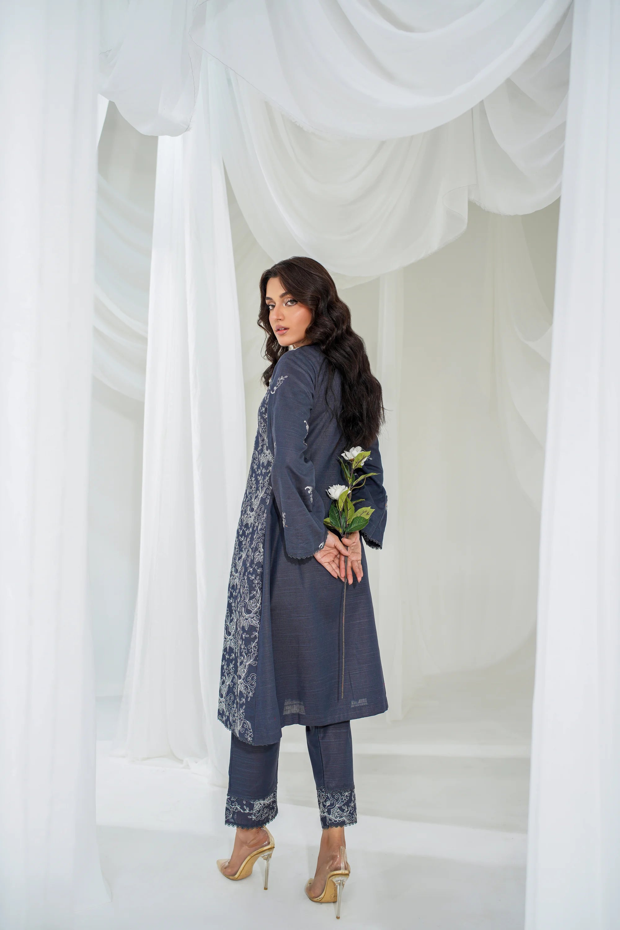 2 Piece Unstitched Embroidered Khaddar Suit (KWU24F403)