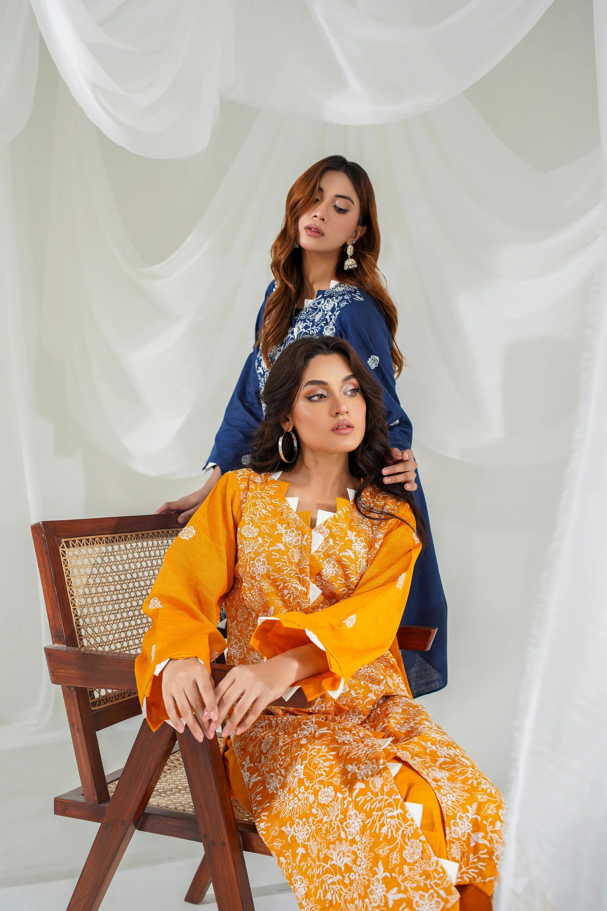 2 Piece Unstitched Embroidered Khaddar Suit (KWU24F406)