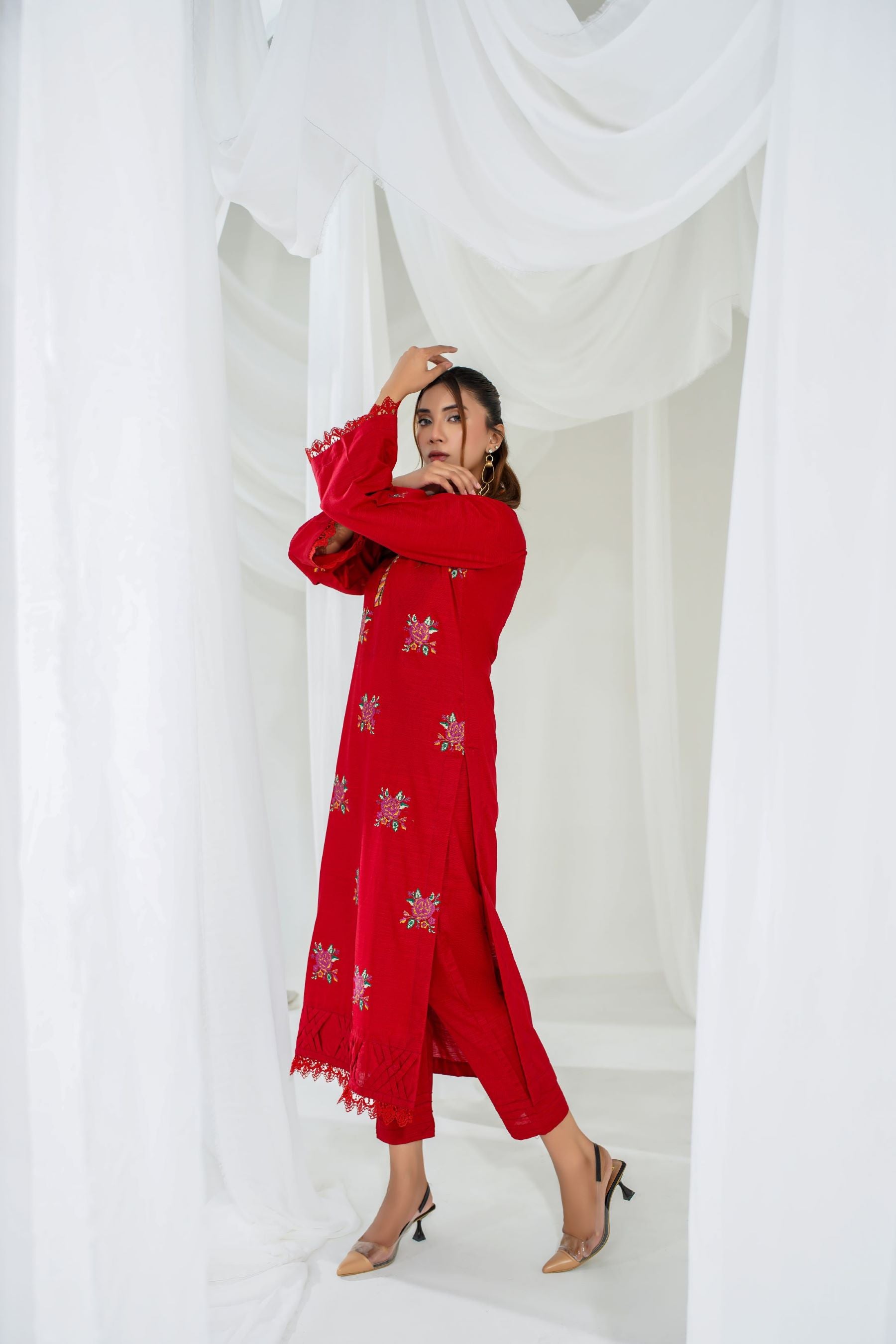 2 Piece Unstitched Embroidered Khaddar Suit (KWU24F407)