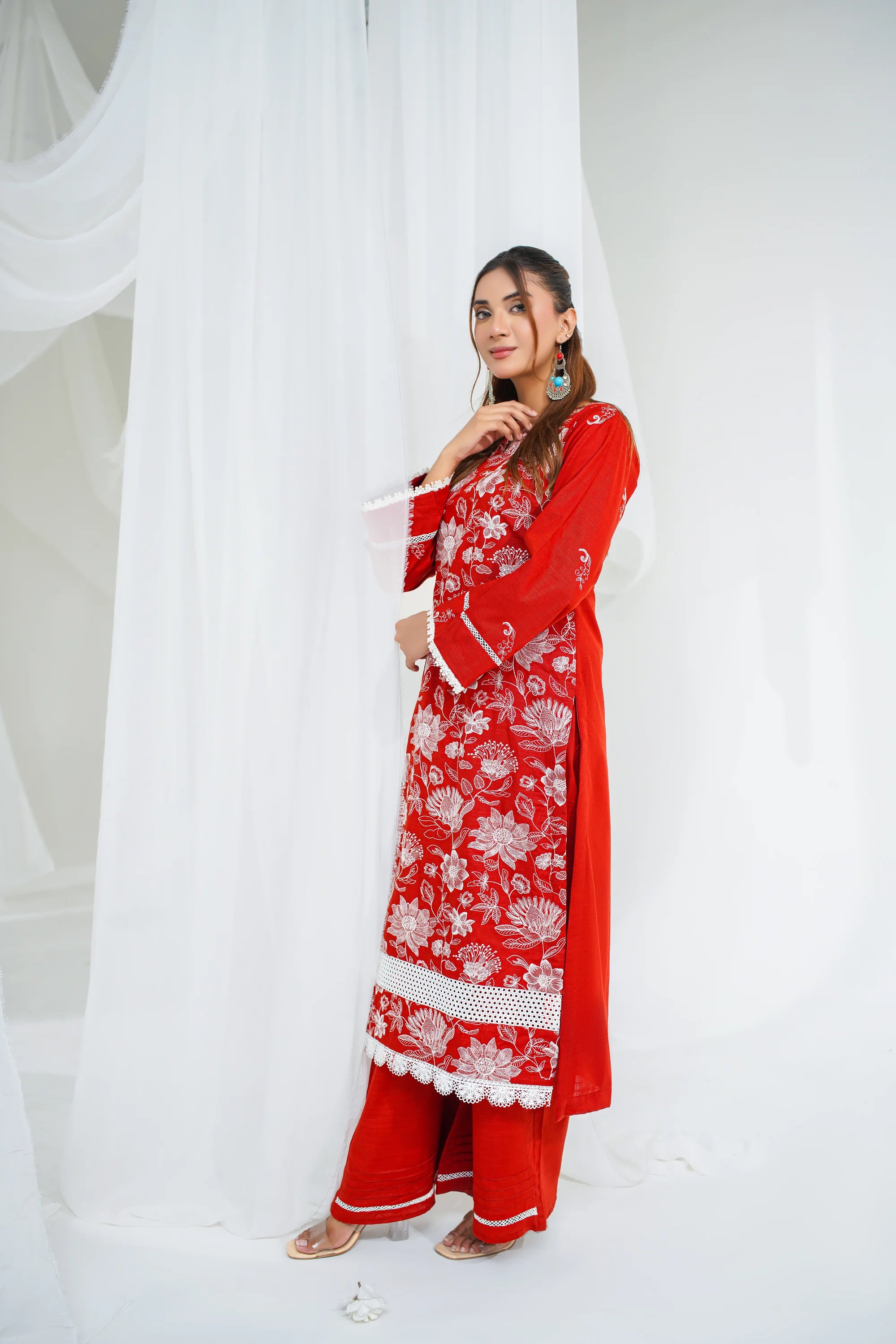 2 Piece Unstitched Embroidered Khaddar Suit (KWU24F411)