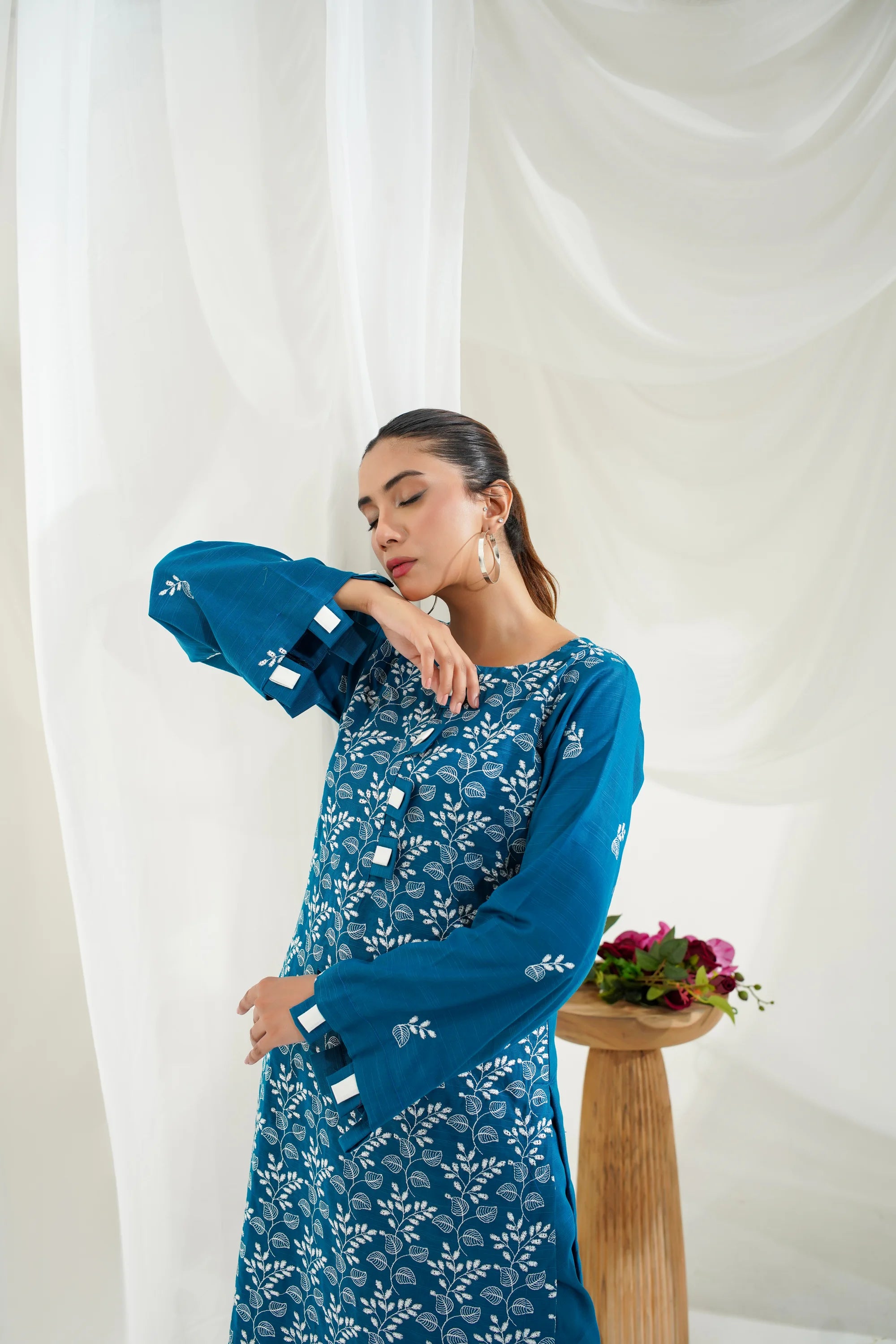 2 Piece Unstitched Embroidered Khaddar Suit (KWU24F417)