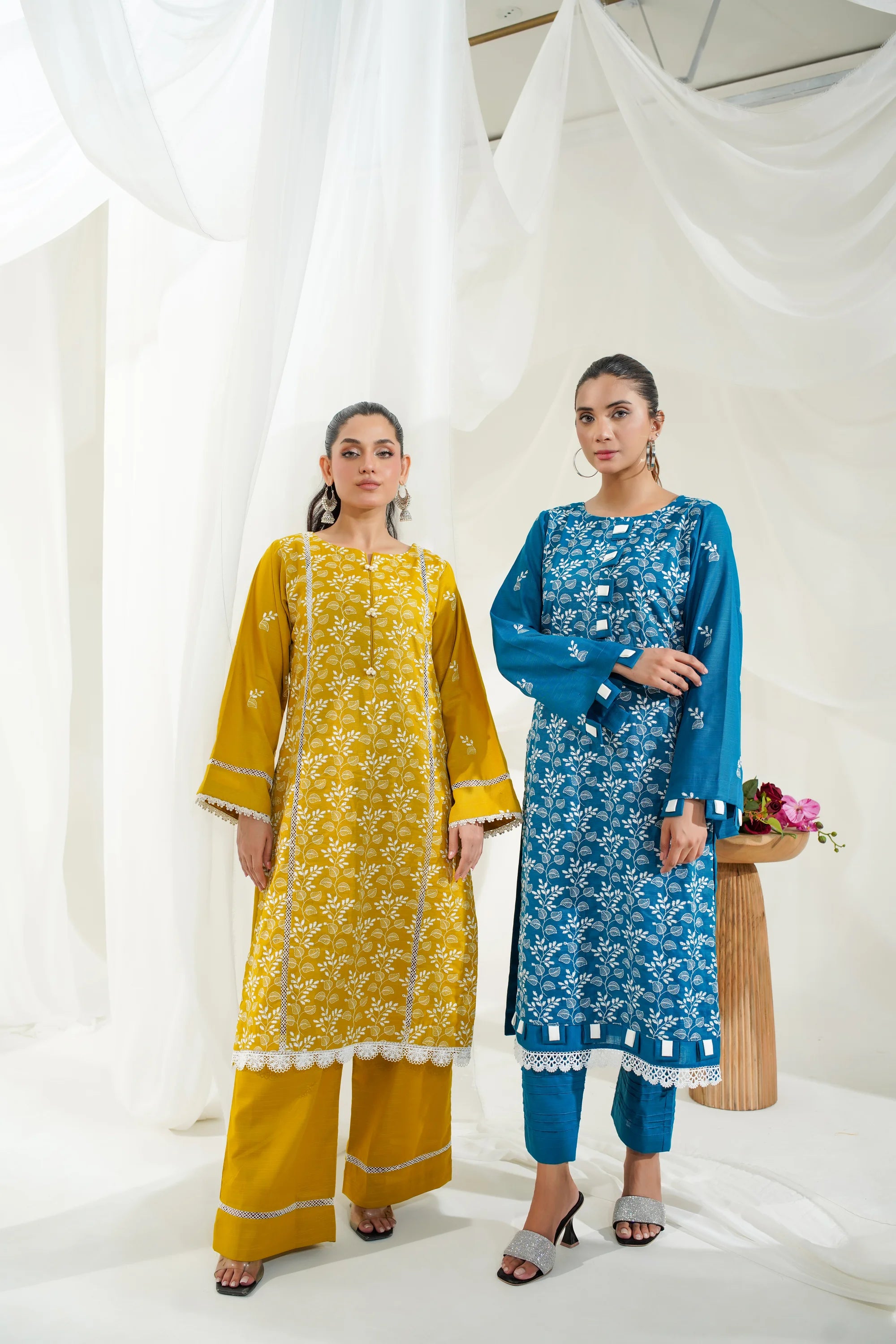 2 Piece Unstitched Embroidered Khaddar Suit (KWU24F417)