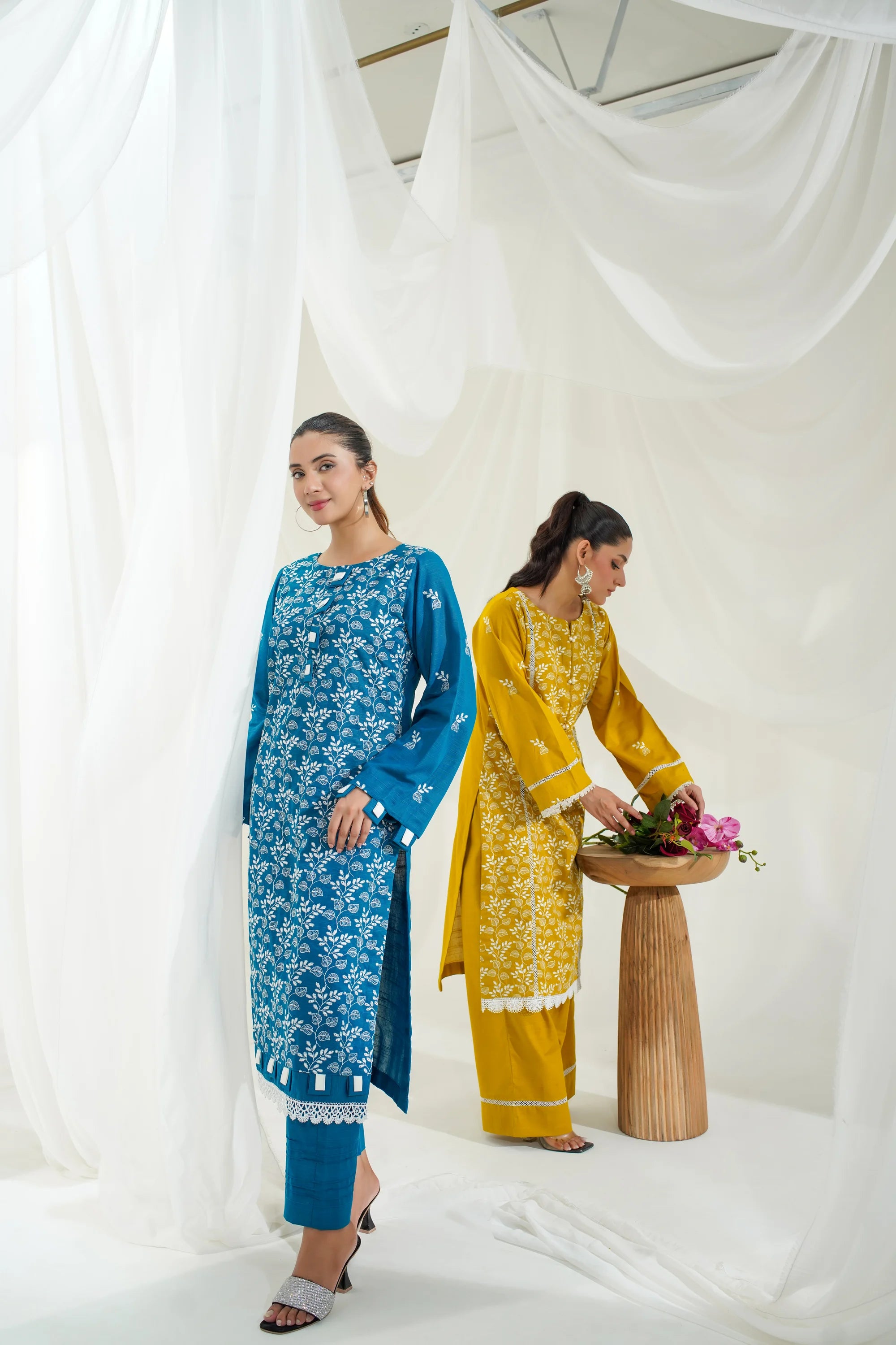 2 Piece Unstitched Embroidered Khaddar Suit (KWU24F417)