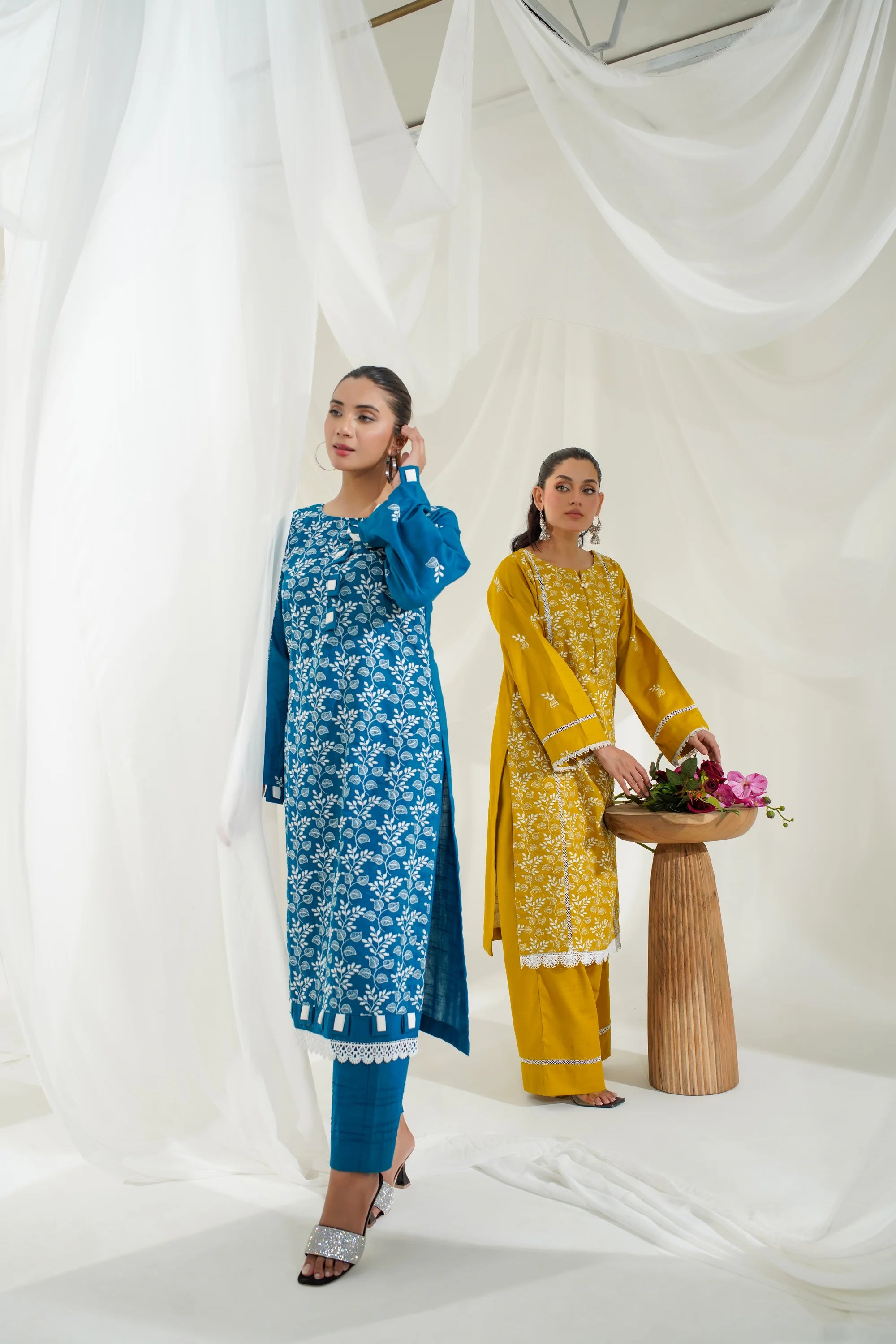 2 Piece Unstitched Embroidered Khaddar Suit (KWU24F417)