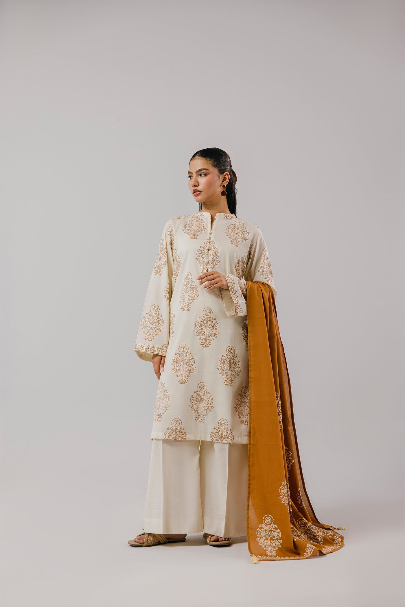 Premium 3 Piece Unstitched Hand Printed Lawn (Neutral State)