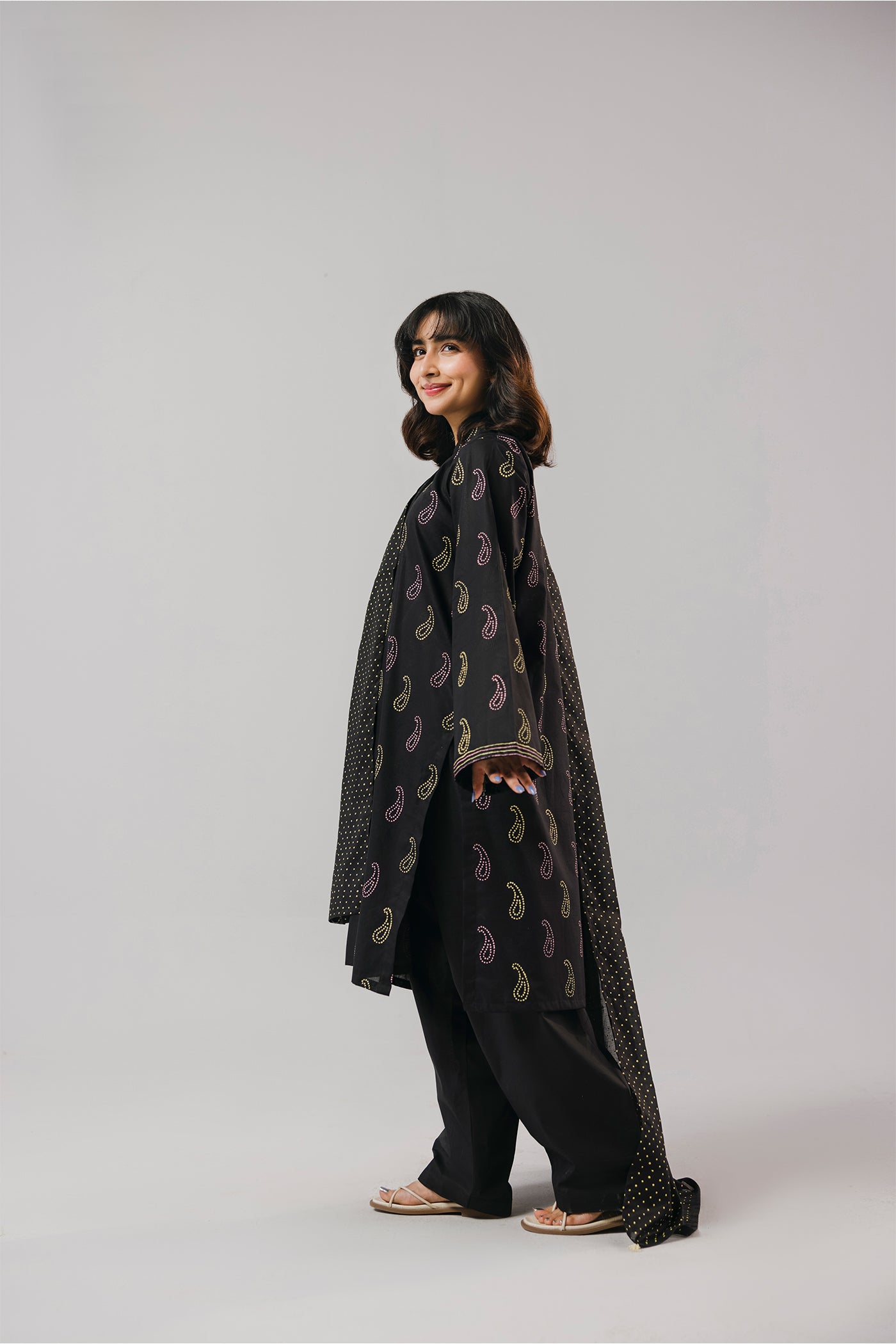 Premium 3 Piece Unstitched Hand Printed Lawn (Pink Lemon Theory)